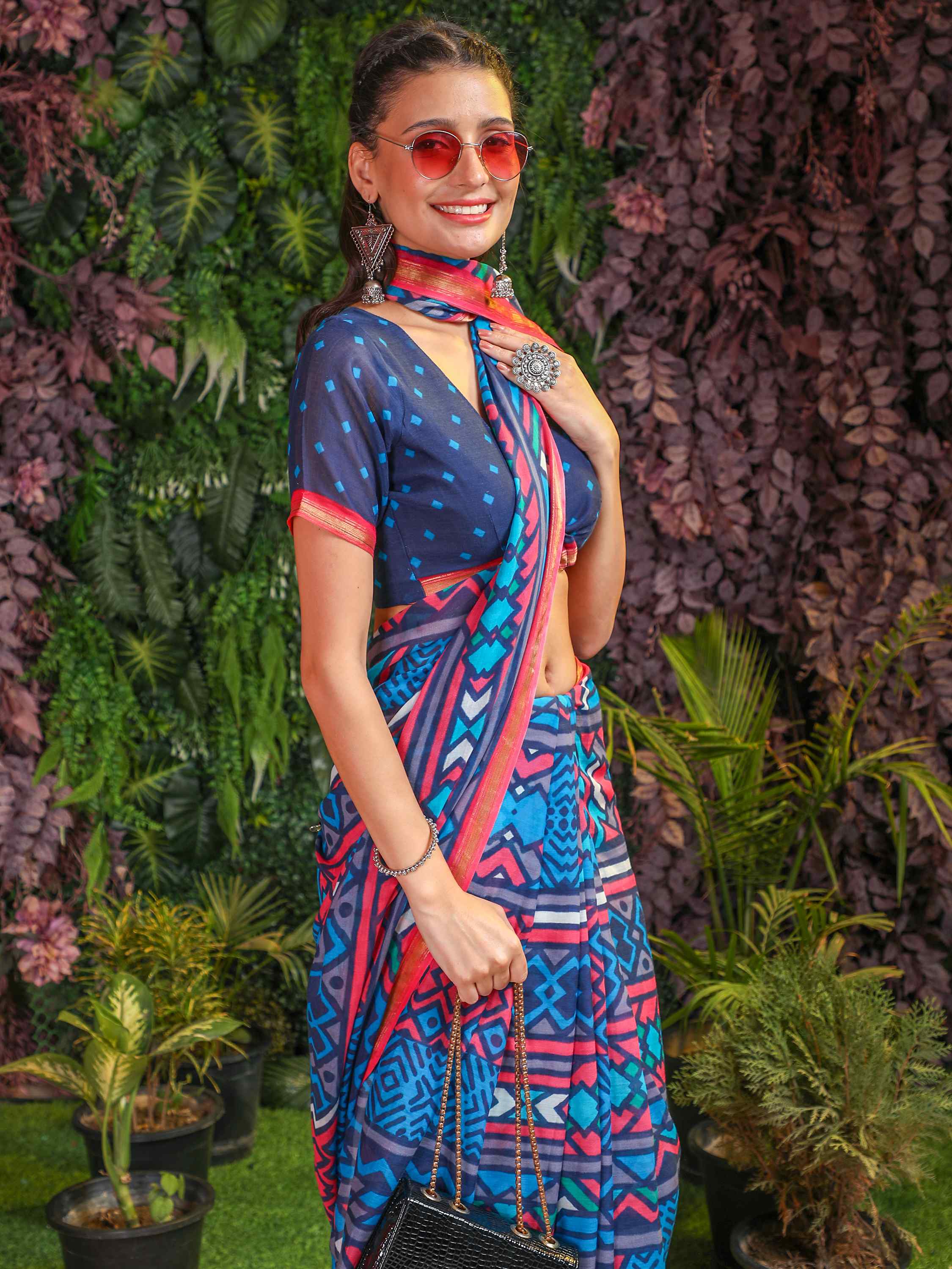VISCOSE MUL LIVA DIGITAL PRINTED SAREE WITH BLOUSE