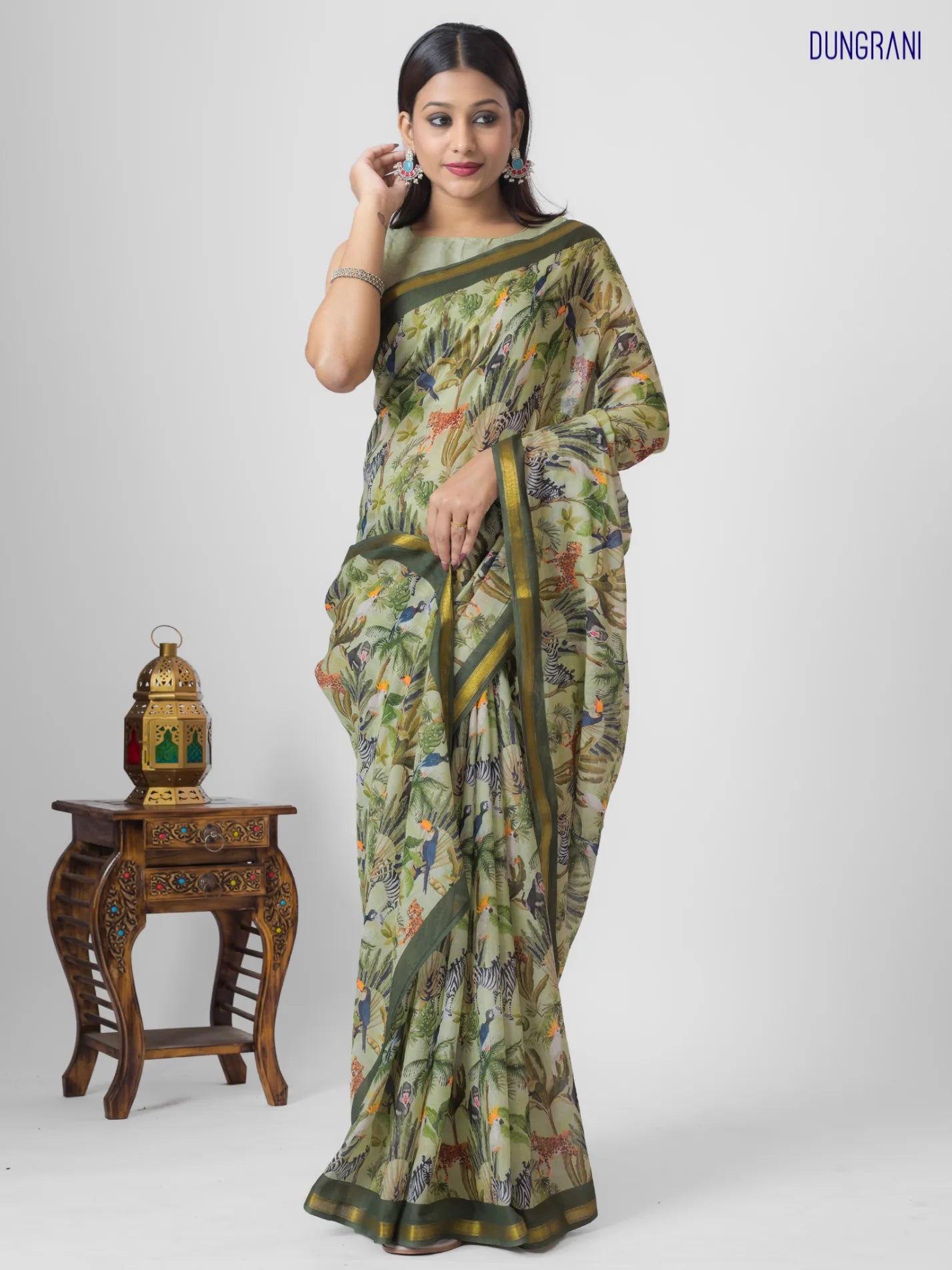 VISCOSE MUL LIVA DIGITAL PRINTED SAREE WITH BLOUSE