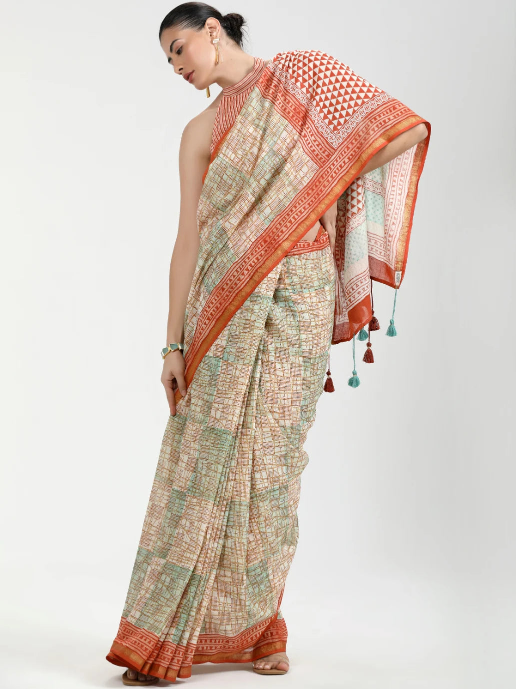 VISCOSE MUL LIVA BLOCK PRINTED SAREE WITH BLOUSE