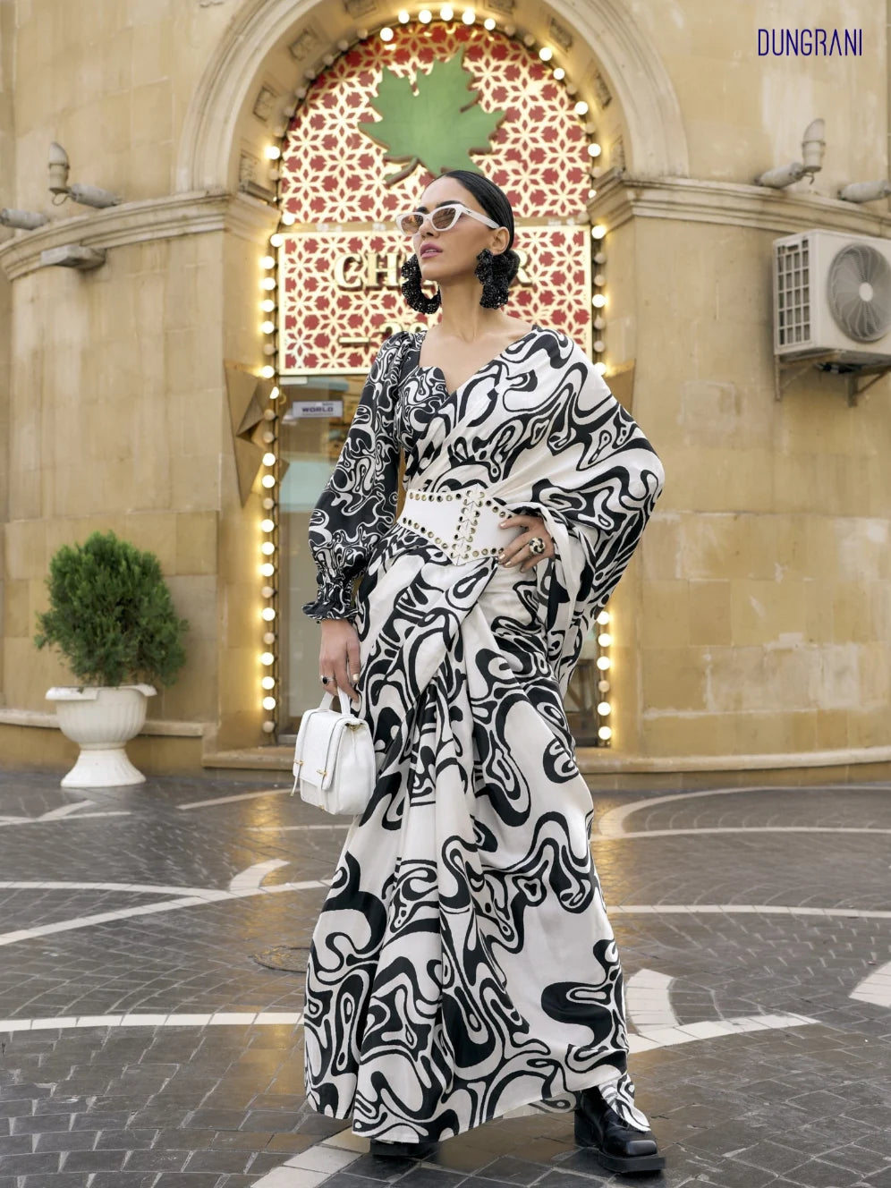MODAL SATIN MONOCHROME WAVE PRINT LIVA SAREE