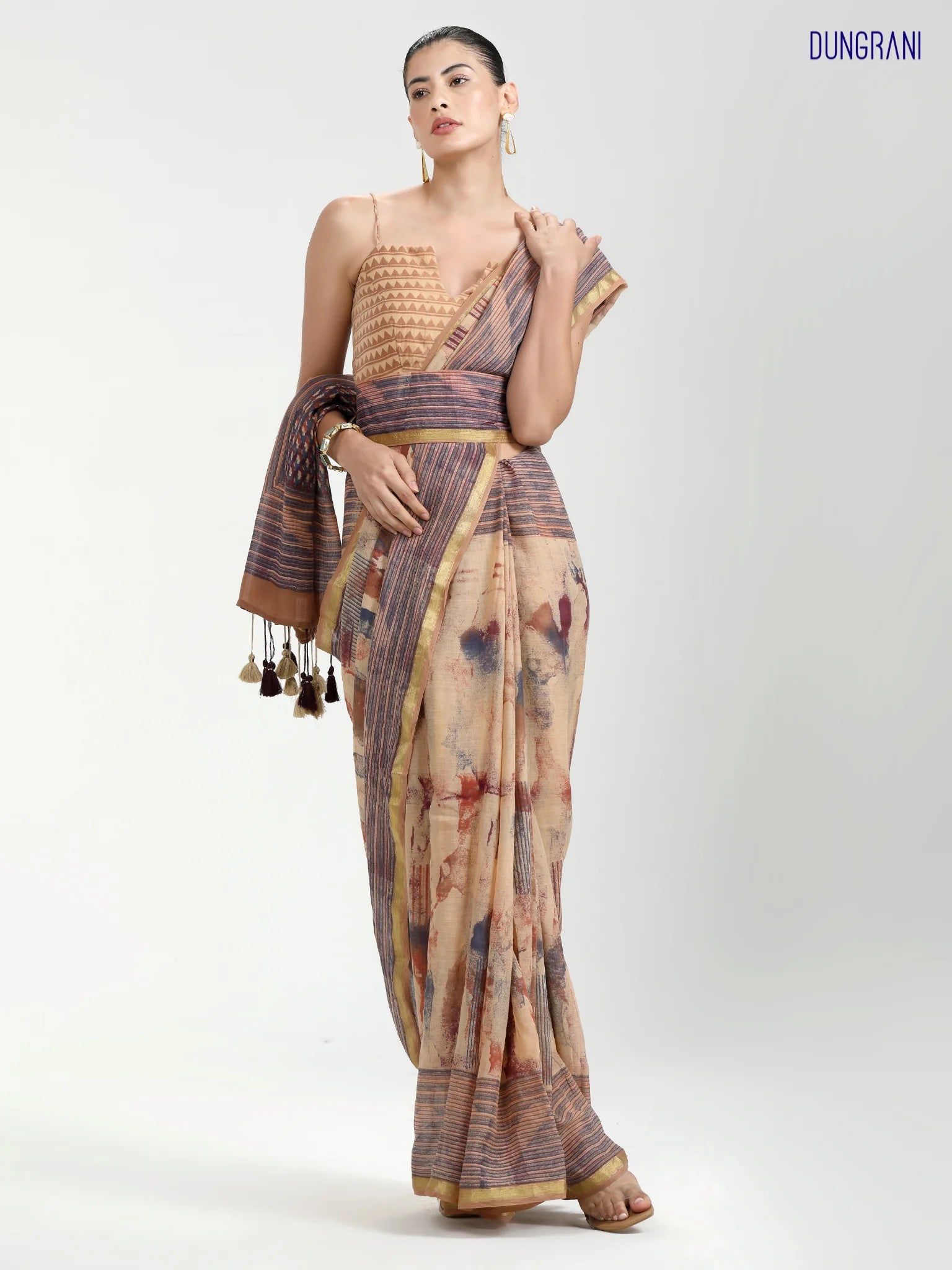 COFFEE & PURPLE SHADE VISCOSE MUL BLOCK PRINTED SAREE