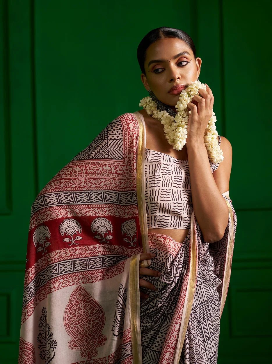 BLACK & RED MULMUL COTTON KASHISH QUEEN BAGH PRINT SAREE