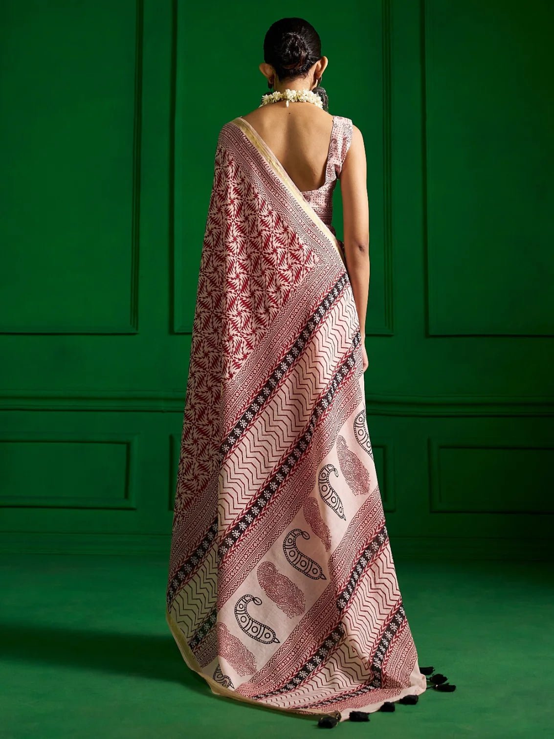 BLACK & RED VISCOSE MUL SCARLET SHADOW BAGH PRINT SAREE