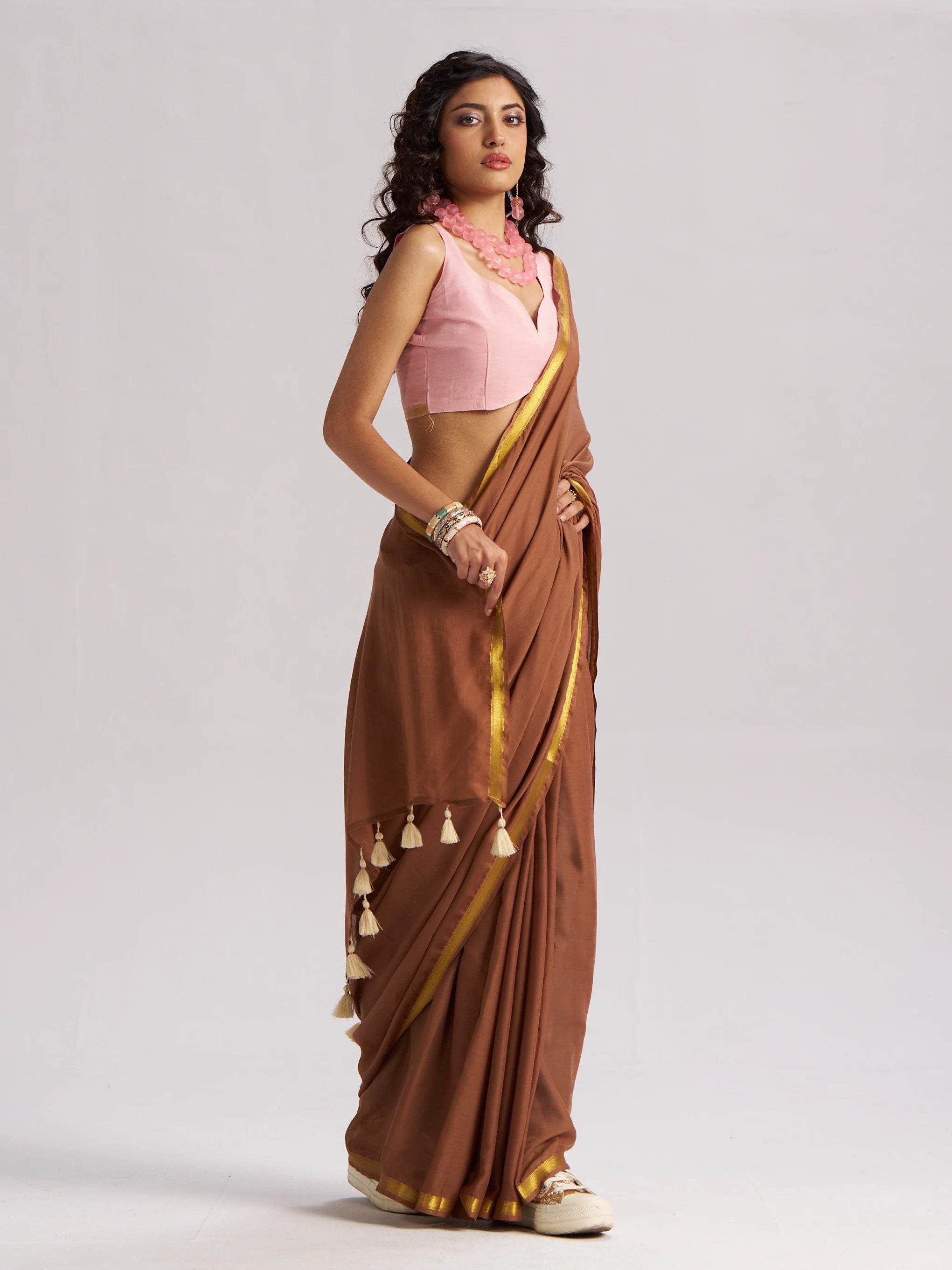 BLODNE ROAST COFFEE SHADE VISCOSE MUL LIVA SOLID SAREE