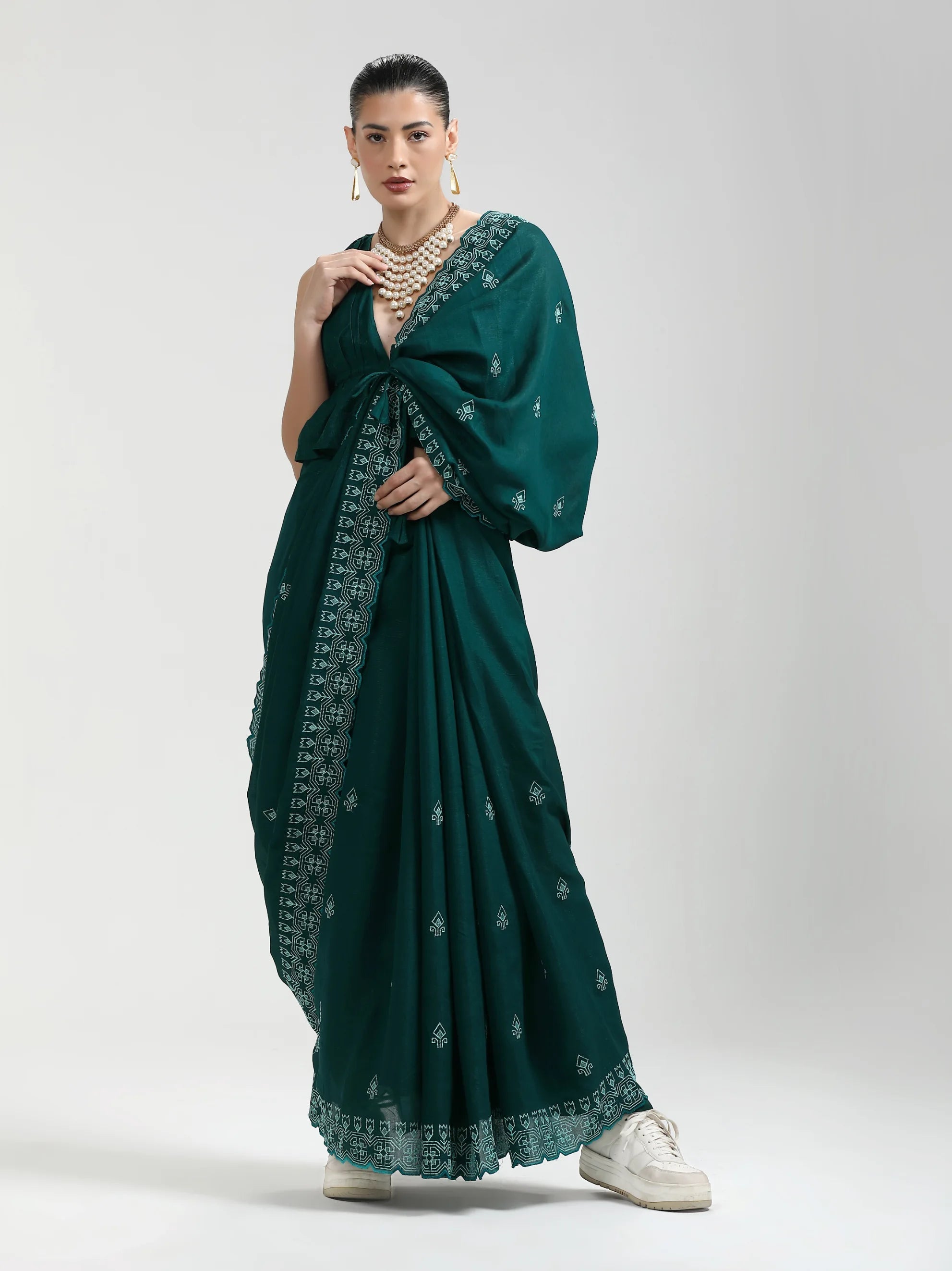 BOTTLE GREEN TITANIUM ART SILK KANTHA EMBROIDERY SAREE