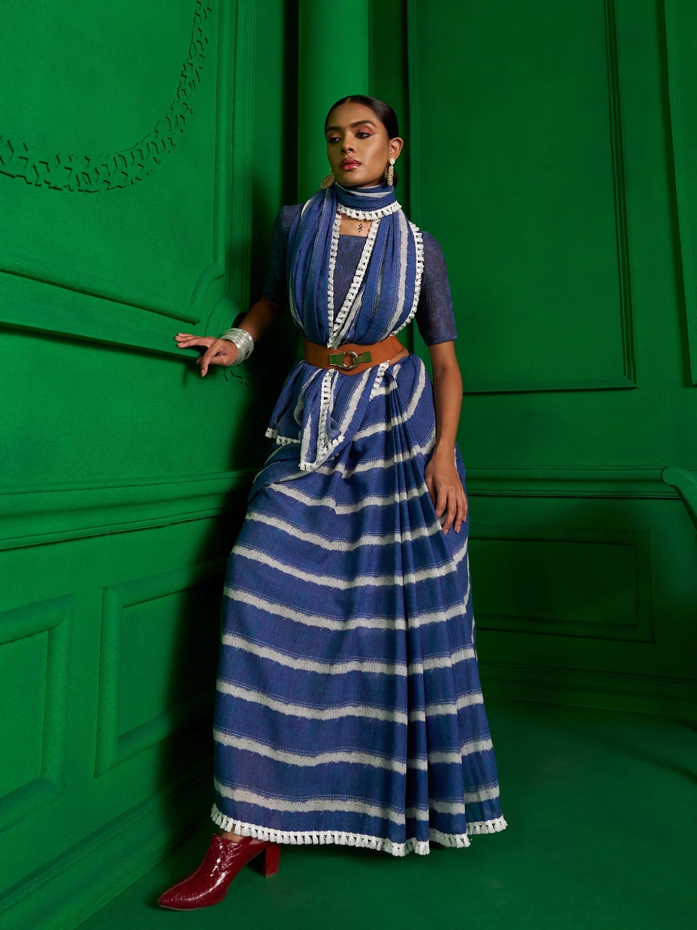 BRIGHT BLUE VISCOSE MUL SELVEDGE SAGA DENIM PRINT SAREE