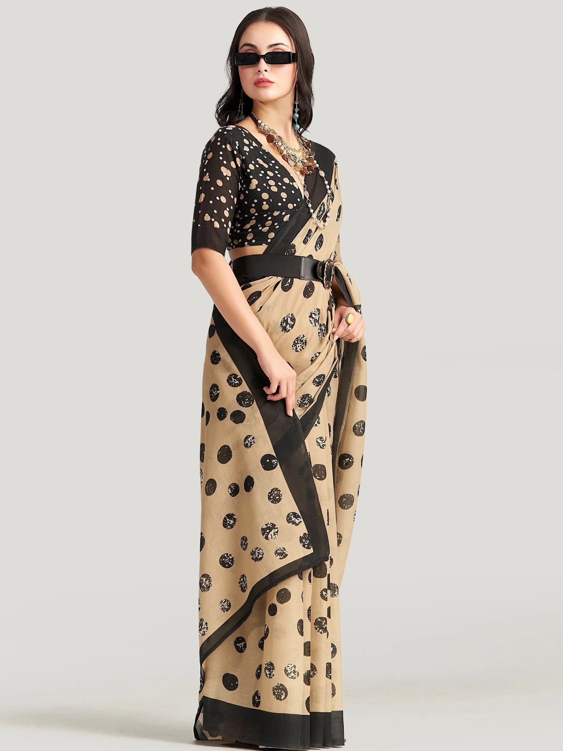 CHIKOO BROWN VISCOSE MUL LIVA DIGITAL PRINTED SAREE