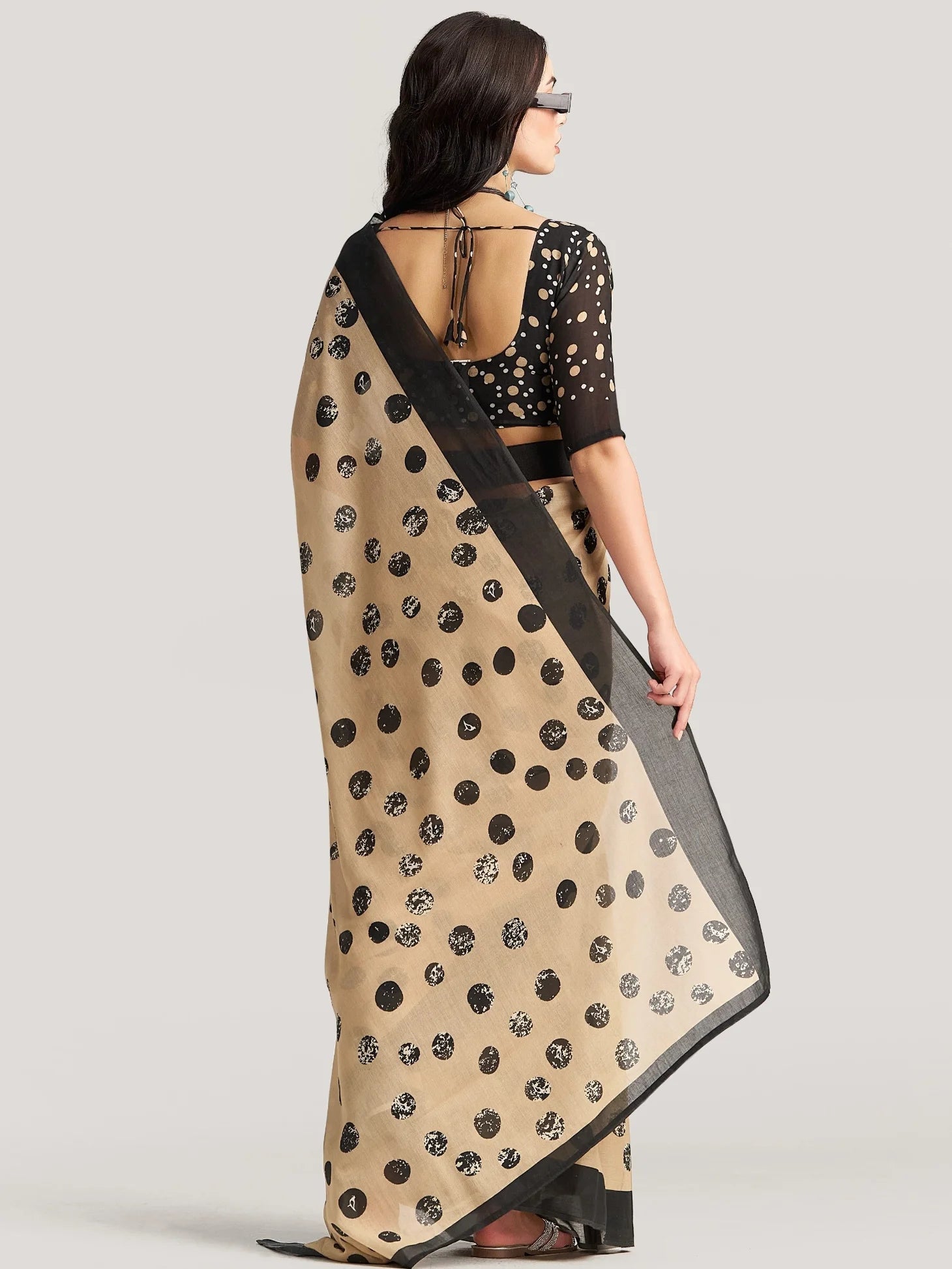 CHIKOO BROWN VISCOSE MUL LIVA DIGITAL PRINTED SAREE