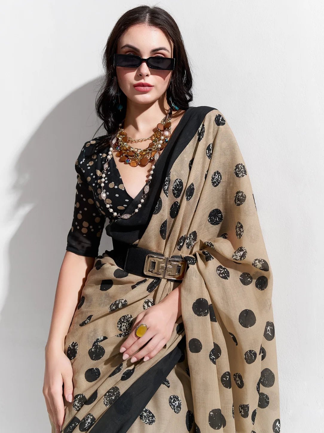 CHIKOO BROWN VISCOSE MUL LIVA DIGITAL PRINTED SAREE