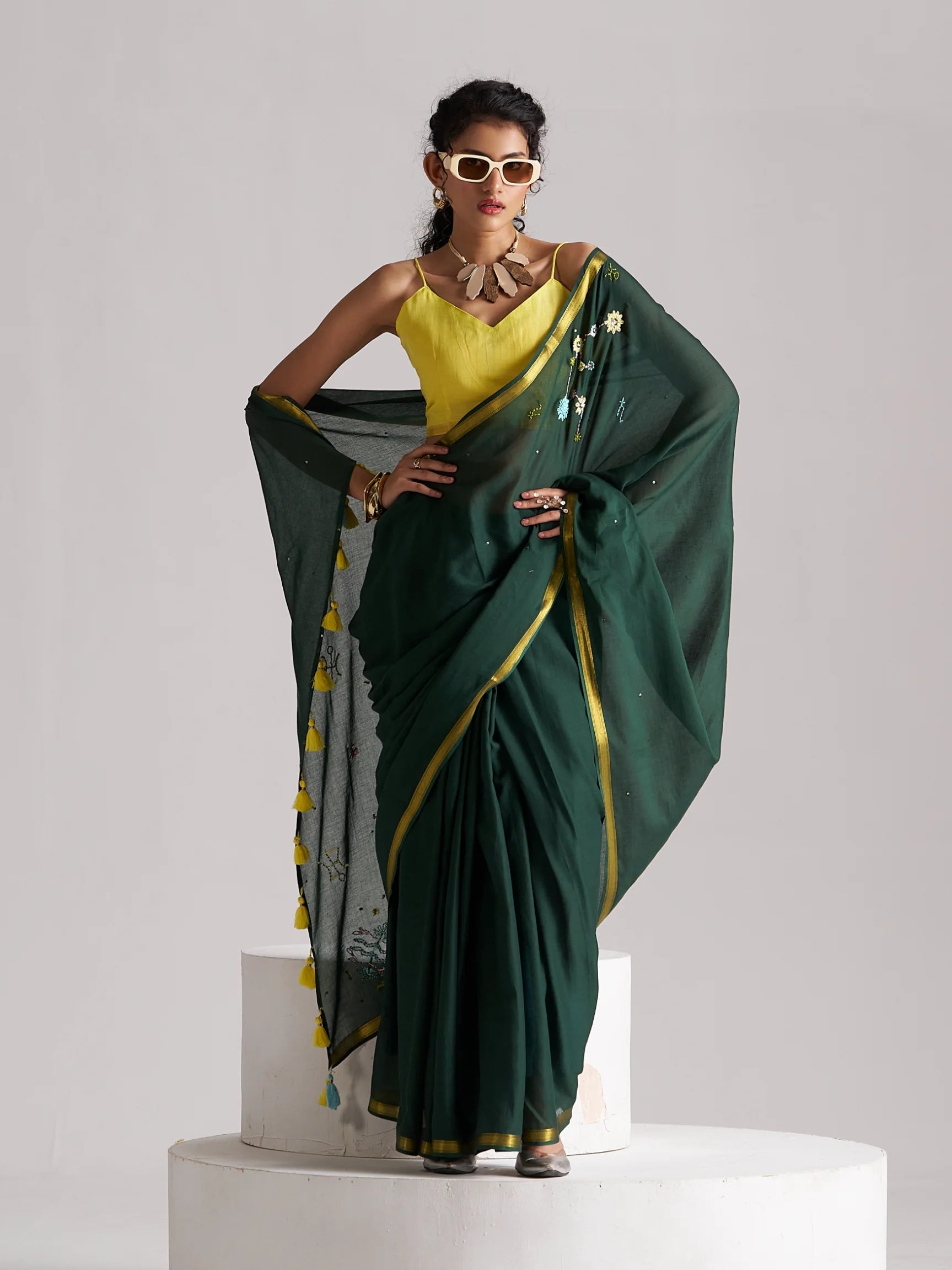 DARK GREEN VISCOSE MUL THREAD WORK SAREES