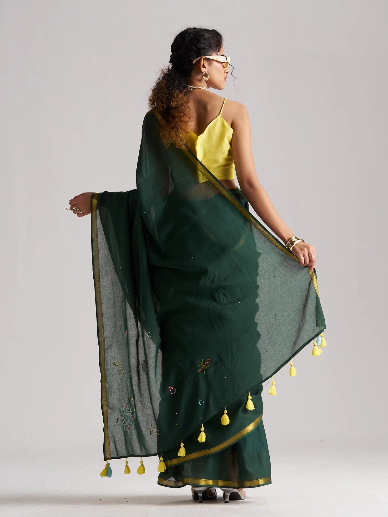 DARK GREEN VISCOSE MUL THREAD WORK SAREES