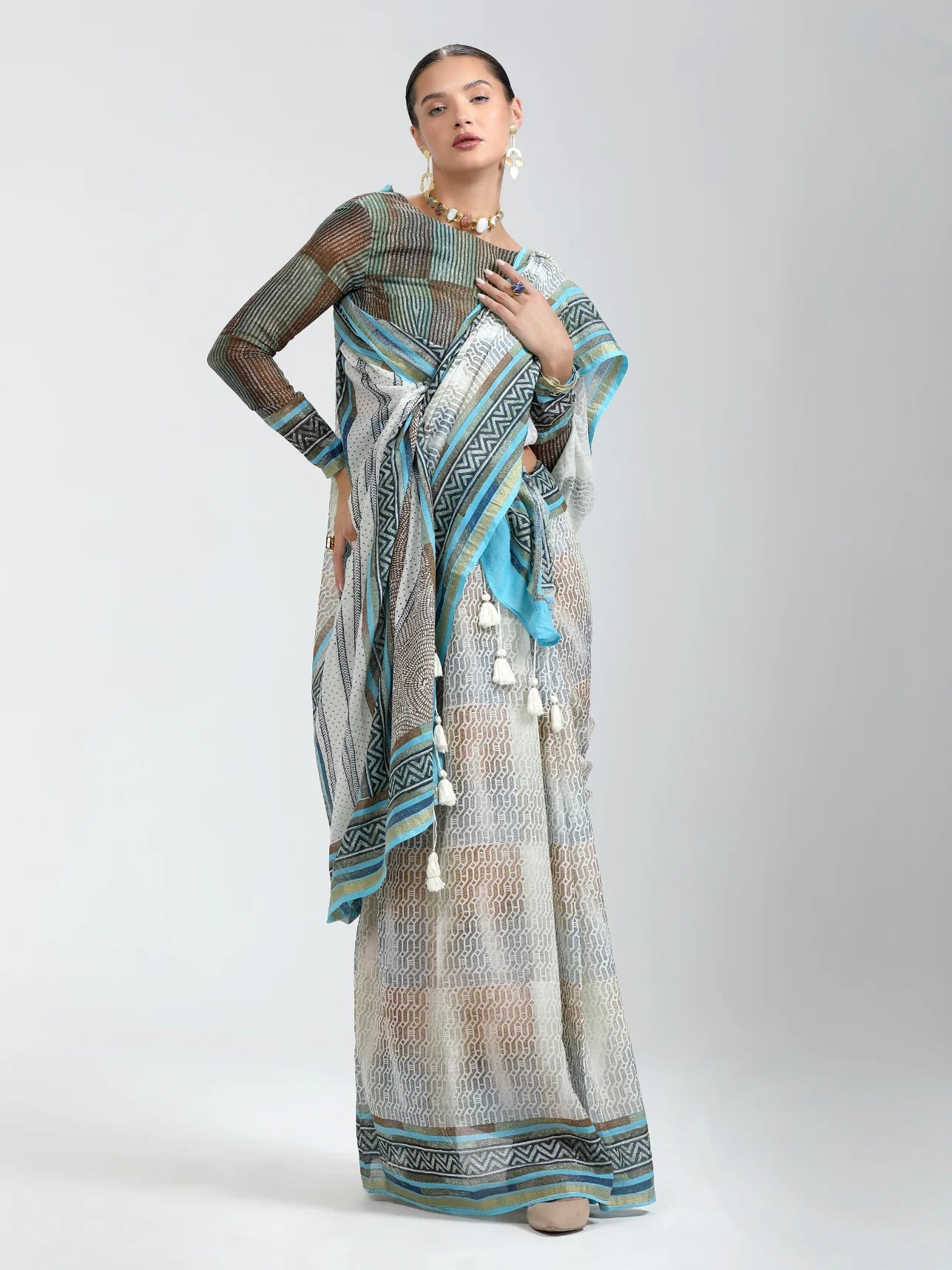GRAY & SKY BLUE SHADE MULMUL COTTON BLOCK PRINTED SAREE