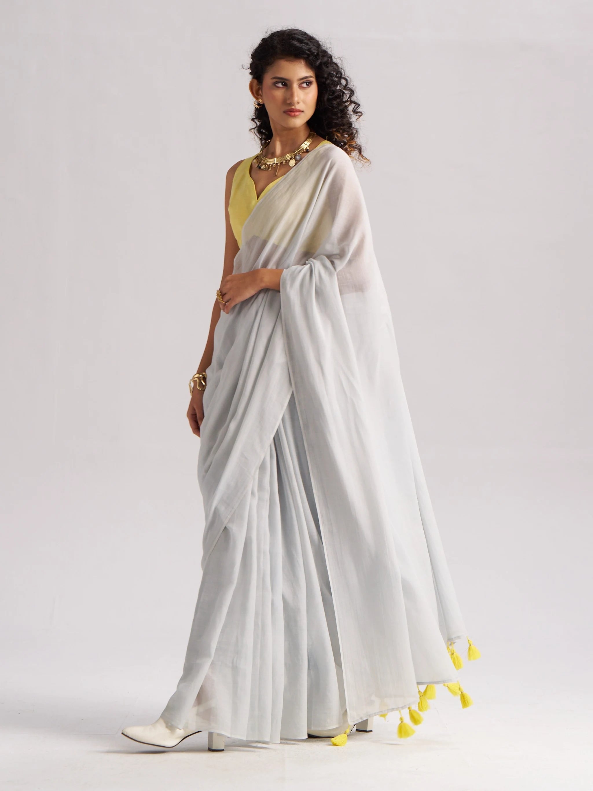 LIGHT GRAY VISCOSE MUL LIVA SOLID SAREE