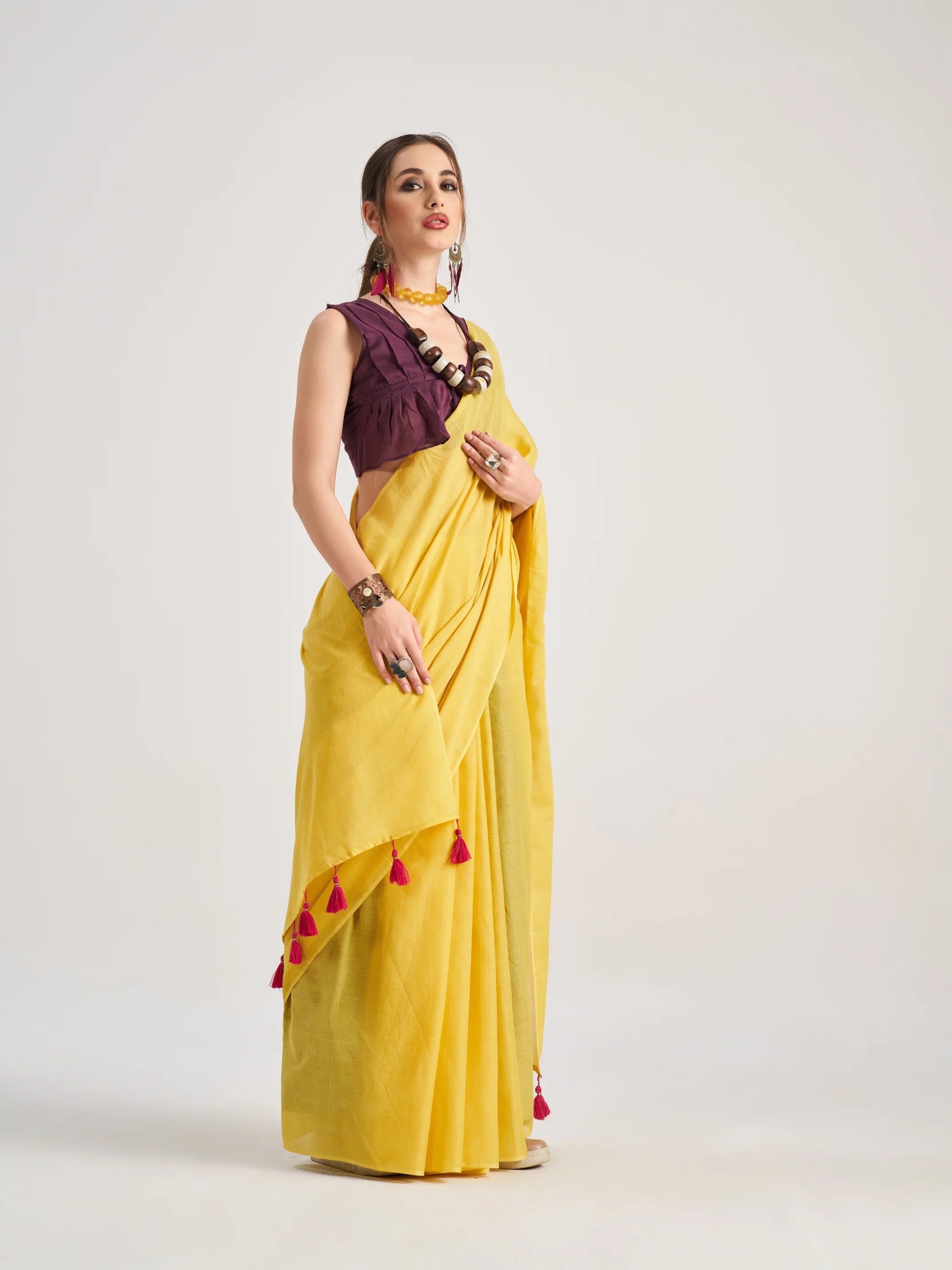 MADHVI SISODIA IN VISCOSE MUL SOLID SAREE