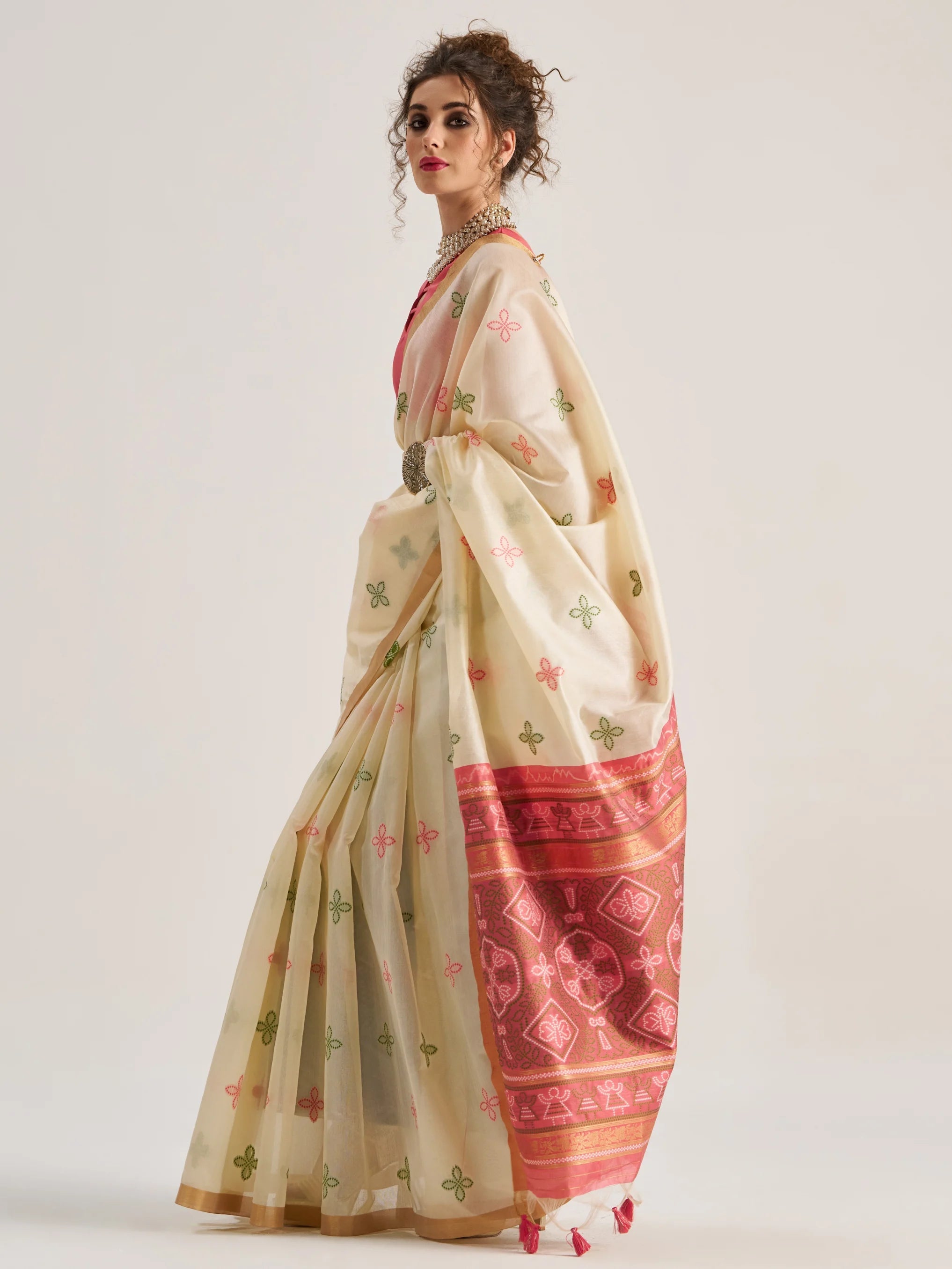 OFF WHITE HANDWOVEN BANDHEJ ART SILK SAREE