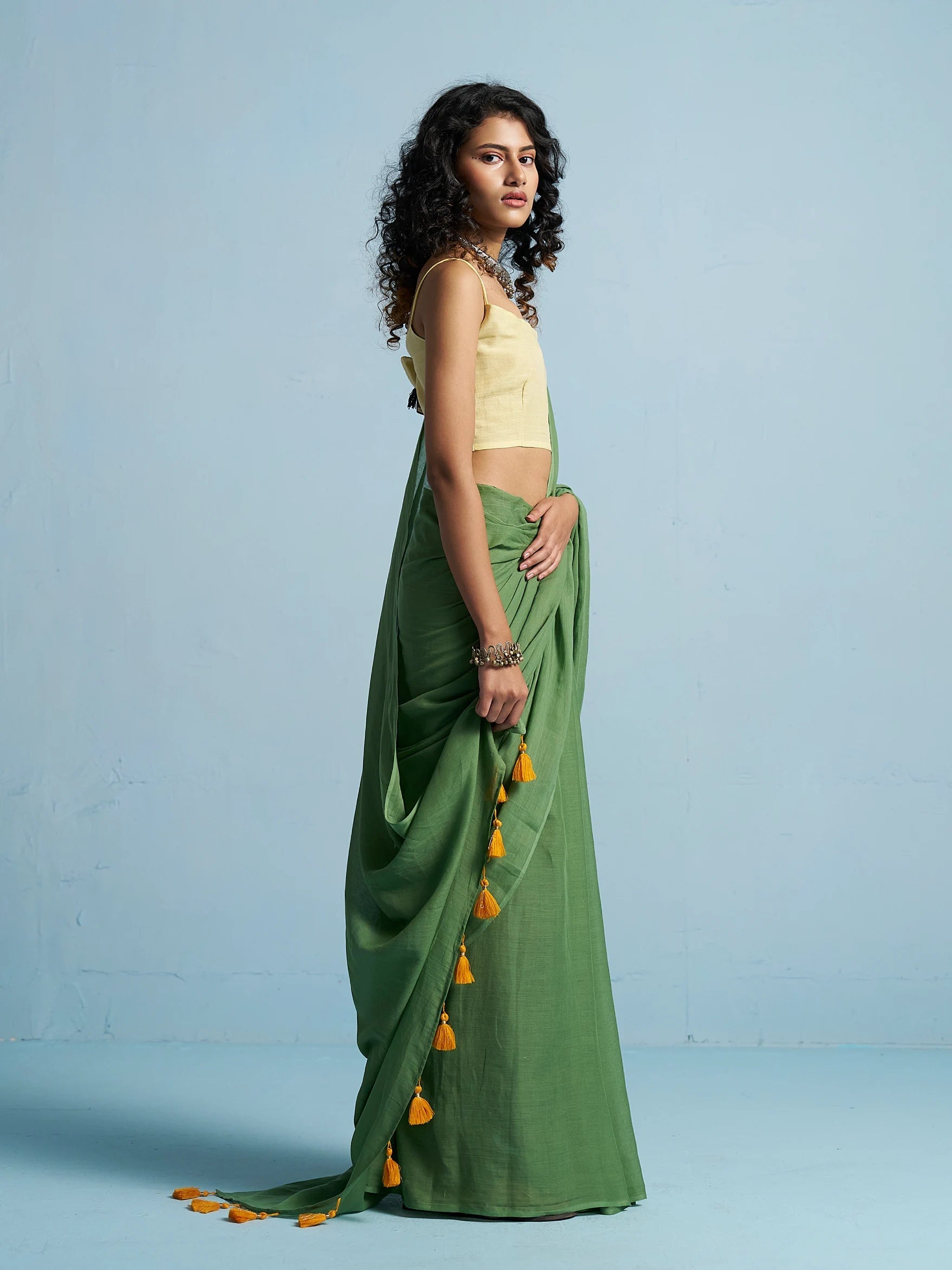 OLIVE GREEN VISCOSE MUL LIVA SOLID SAREE
