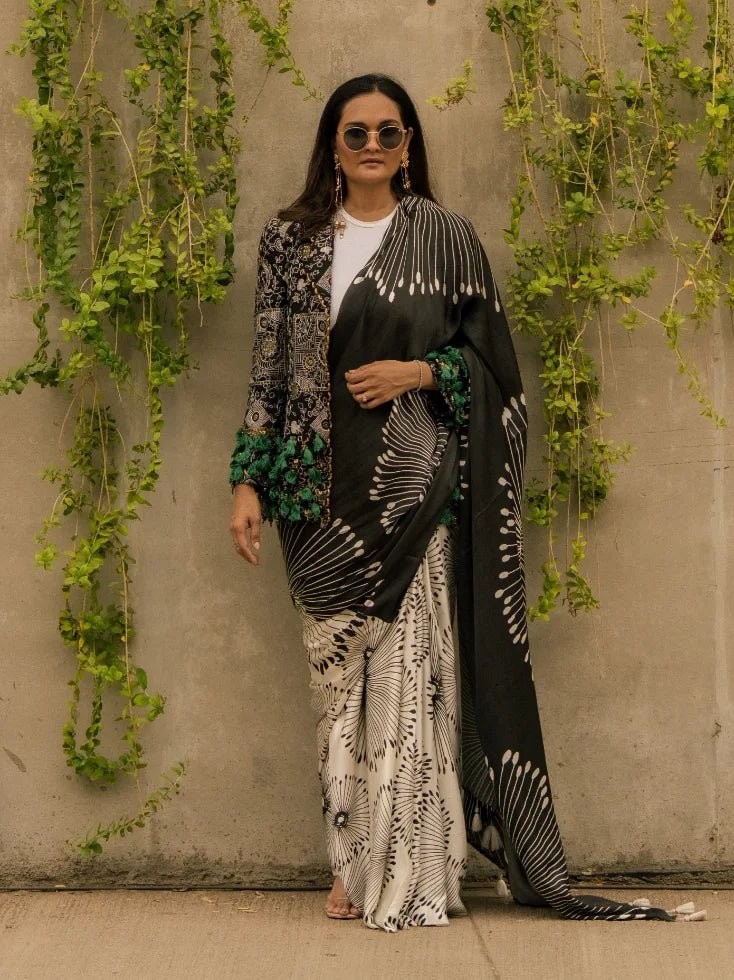 PAYAL SHAH PATEL IN MODAL SATIN MONOCHROME FLORAL PRINT LIVA SAREE