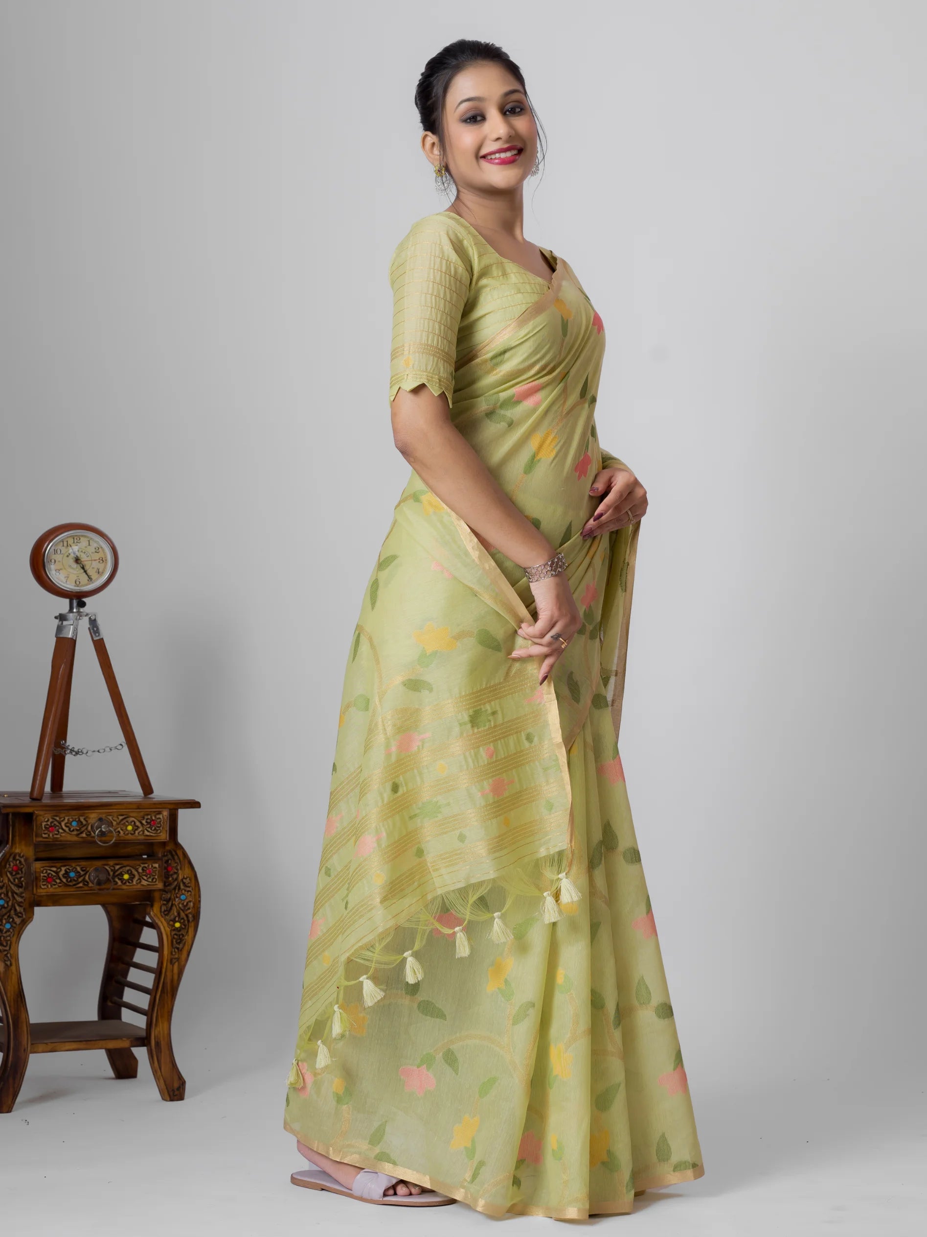 PISTA GREEN LEAF MOTIF COTTON SILK JAAL SAREE