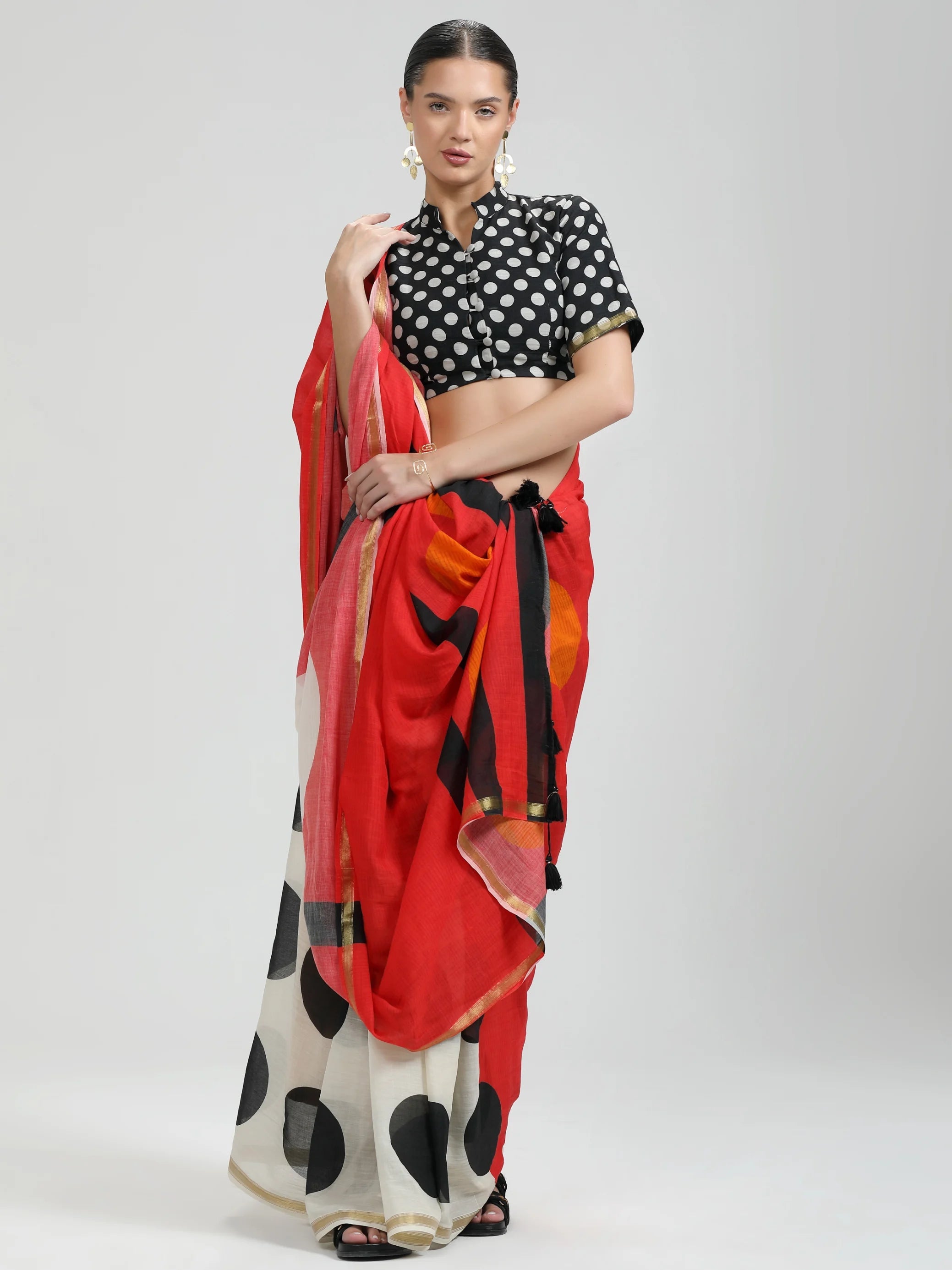 RED & BLACK MULMUL COTTON LIVA DIGITAL PRINTED SAREE