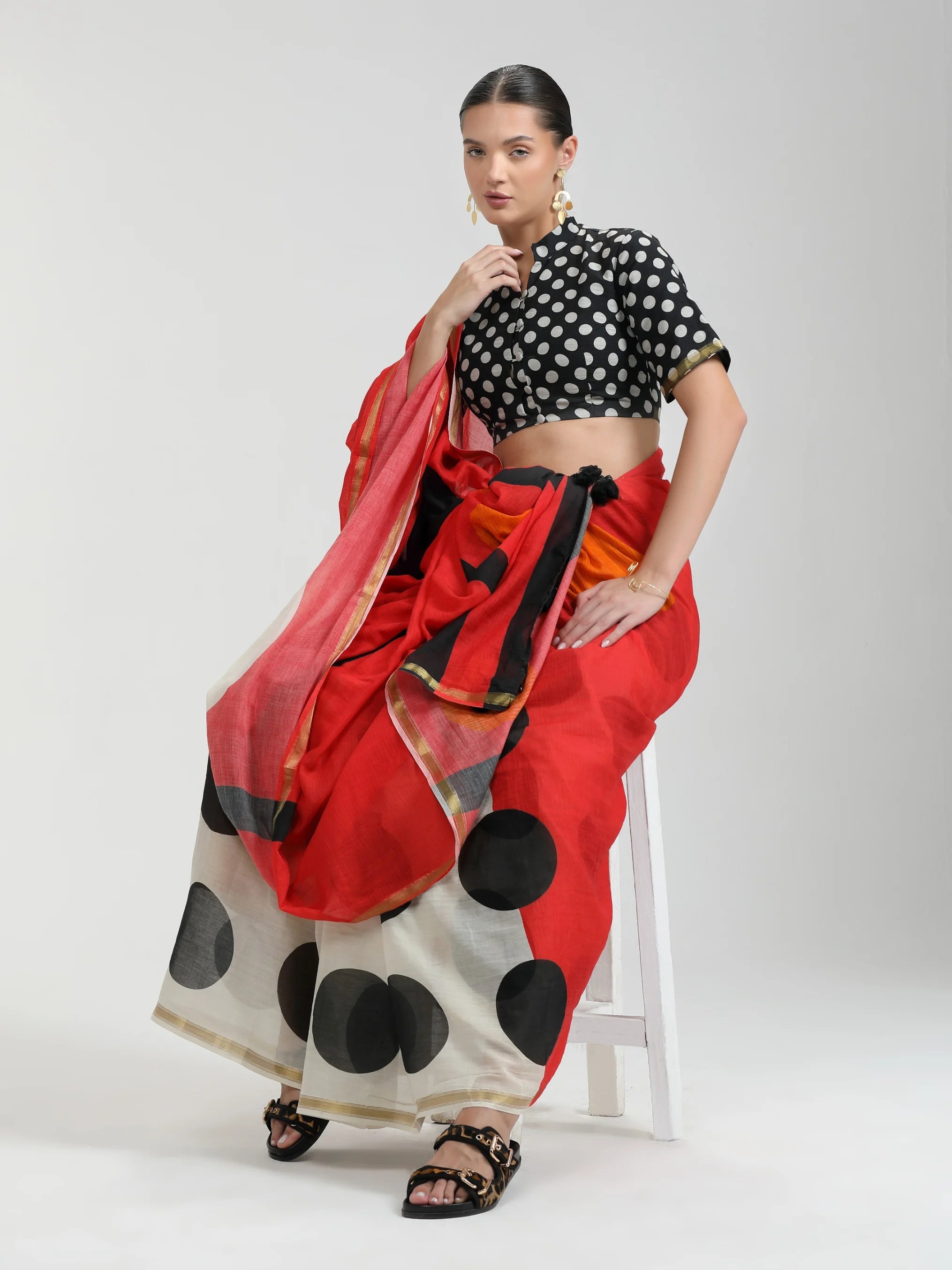 RED & BLACK MULMUL COTTON LIVA DIGITAL PRINTED SAREE
