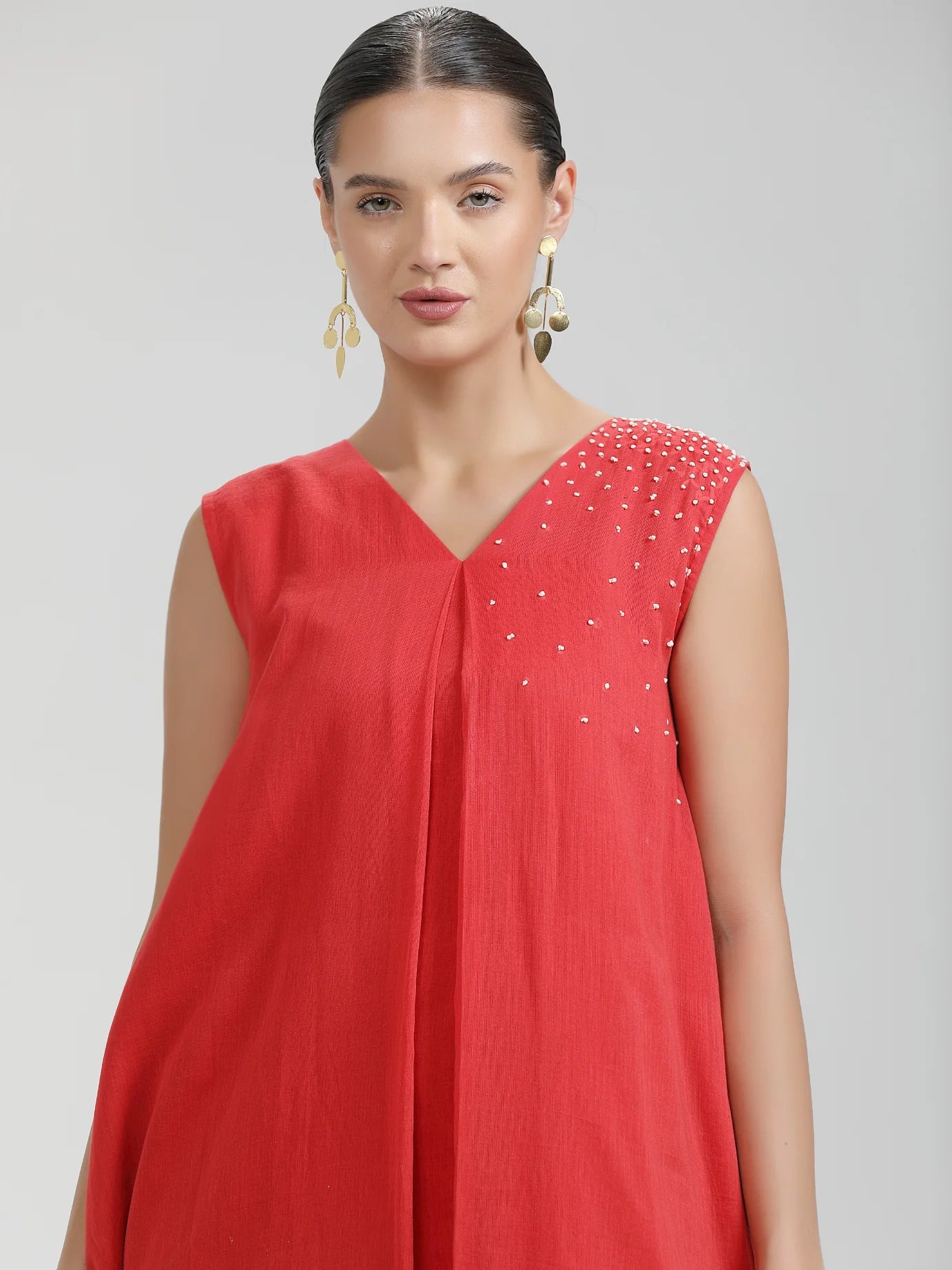 RED MULMUL COTTON HAND EMBROIDERD KURTA PANTS