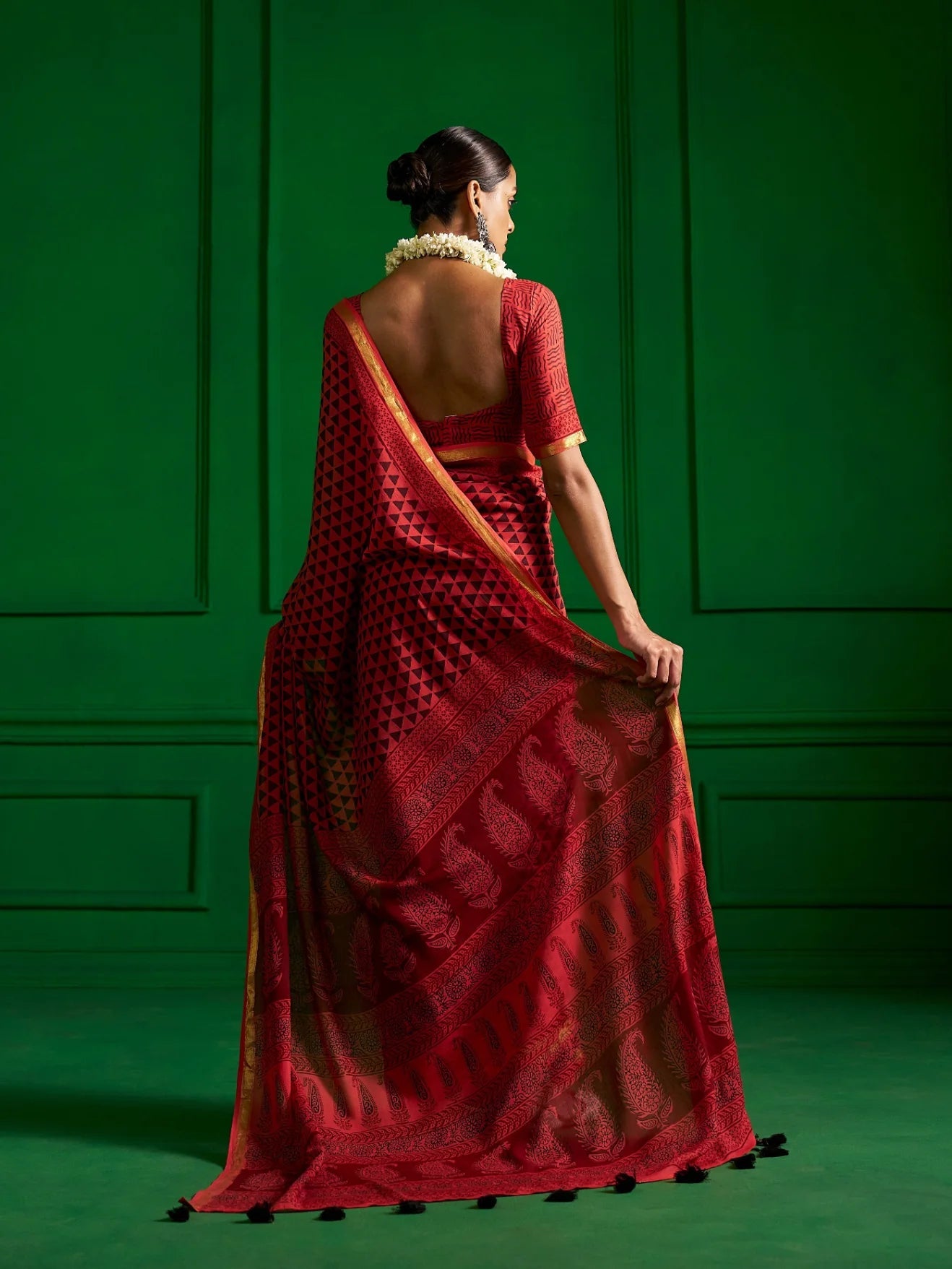 RED VISCOSE MUL RUBY BAGH PRINT SAREE