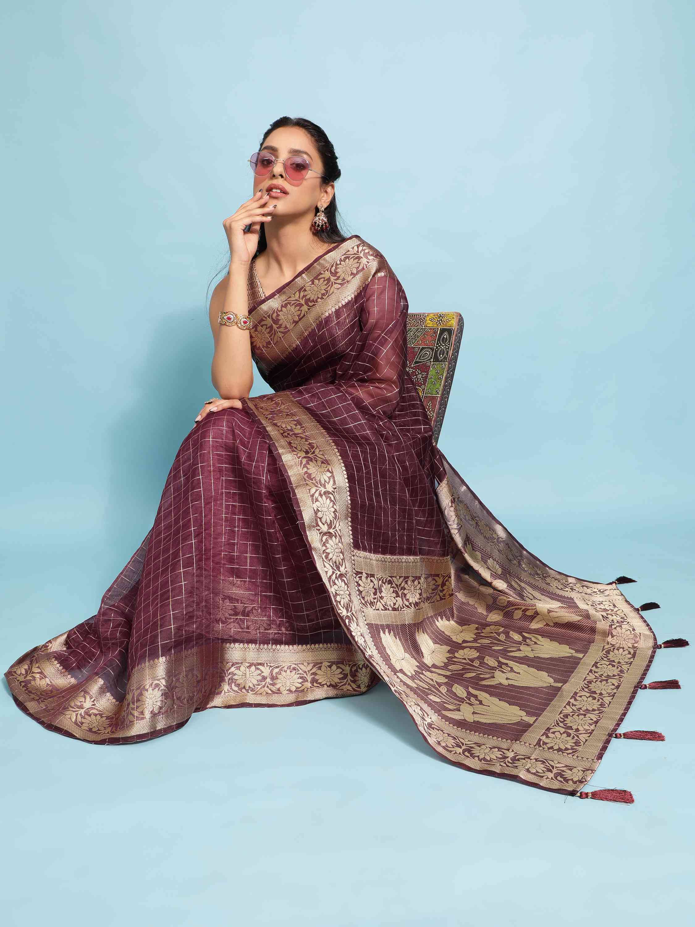 DUNGRANI WINE BANARASI ORGANZA CHEX SILK SAREE