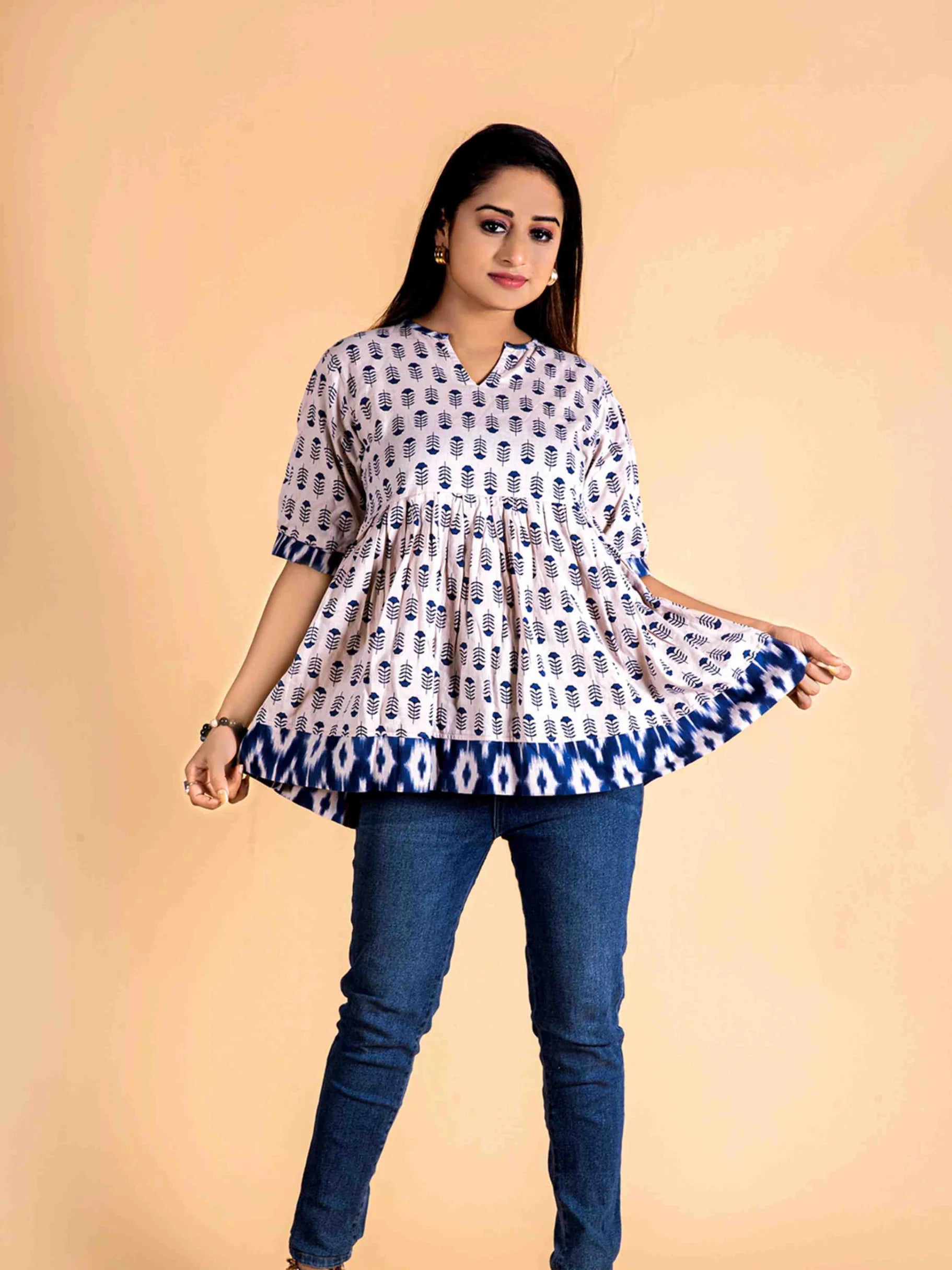 WHITE AND BLUE VISCOSE HAND BATIK PRINTED TOP