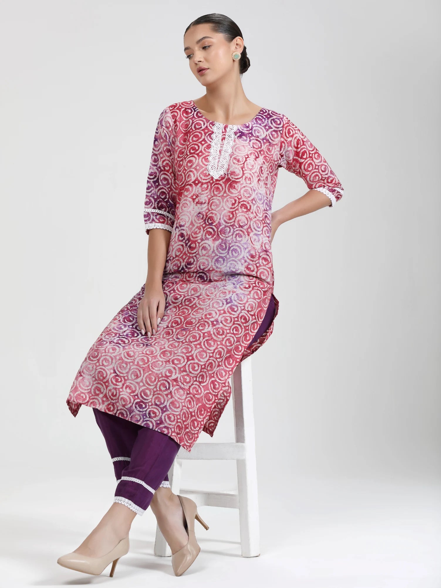 PURPLE SMOOTHIE 9 BATIK PRINTED V KURTA WITH PANT