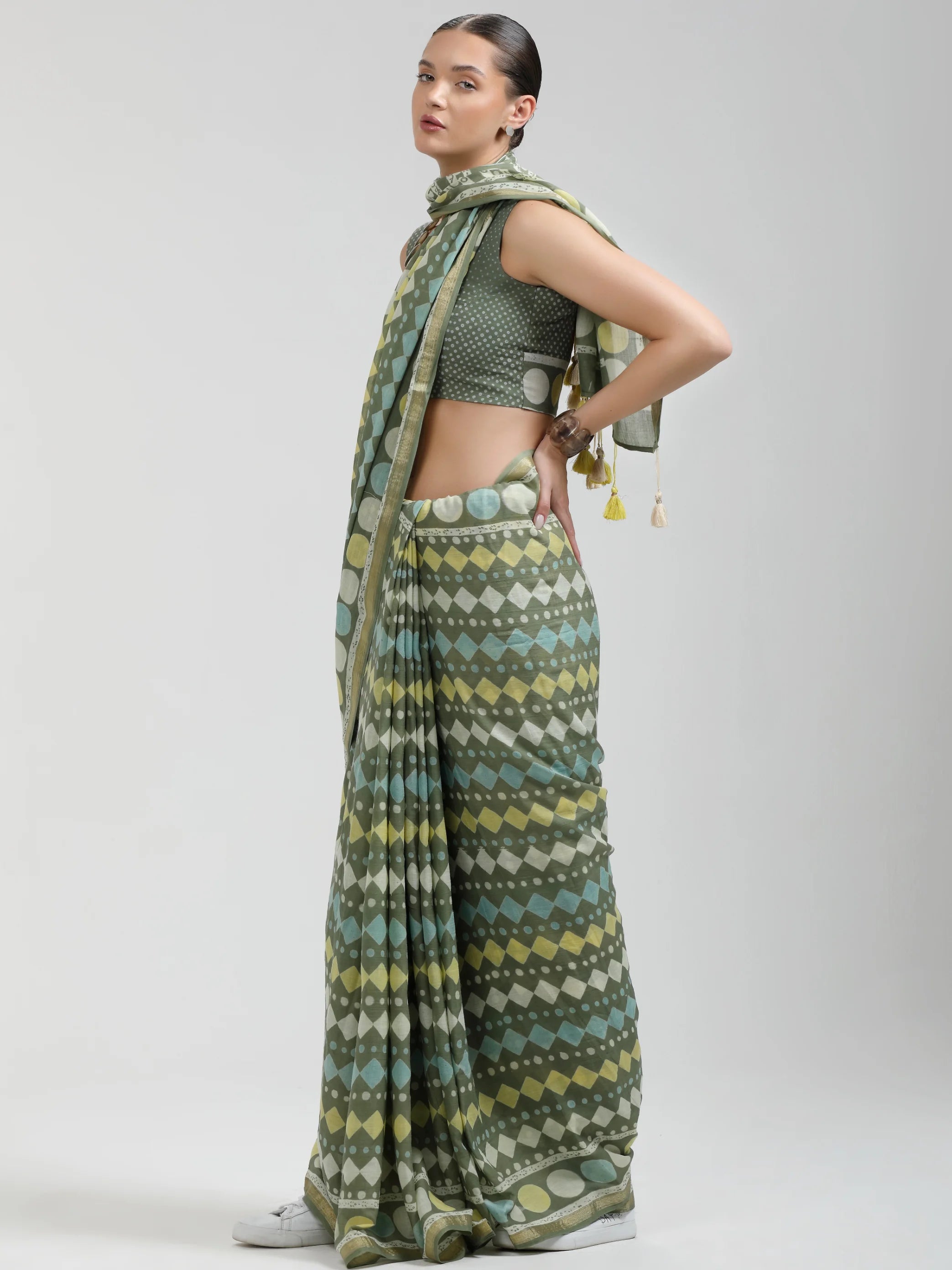 VISCOSE MUL HAND BLOCK PRINTED LIVA SAREE WITH BLOUSE