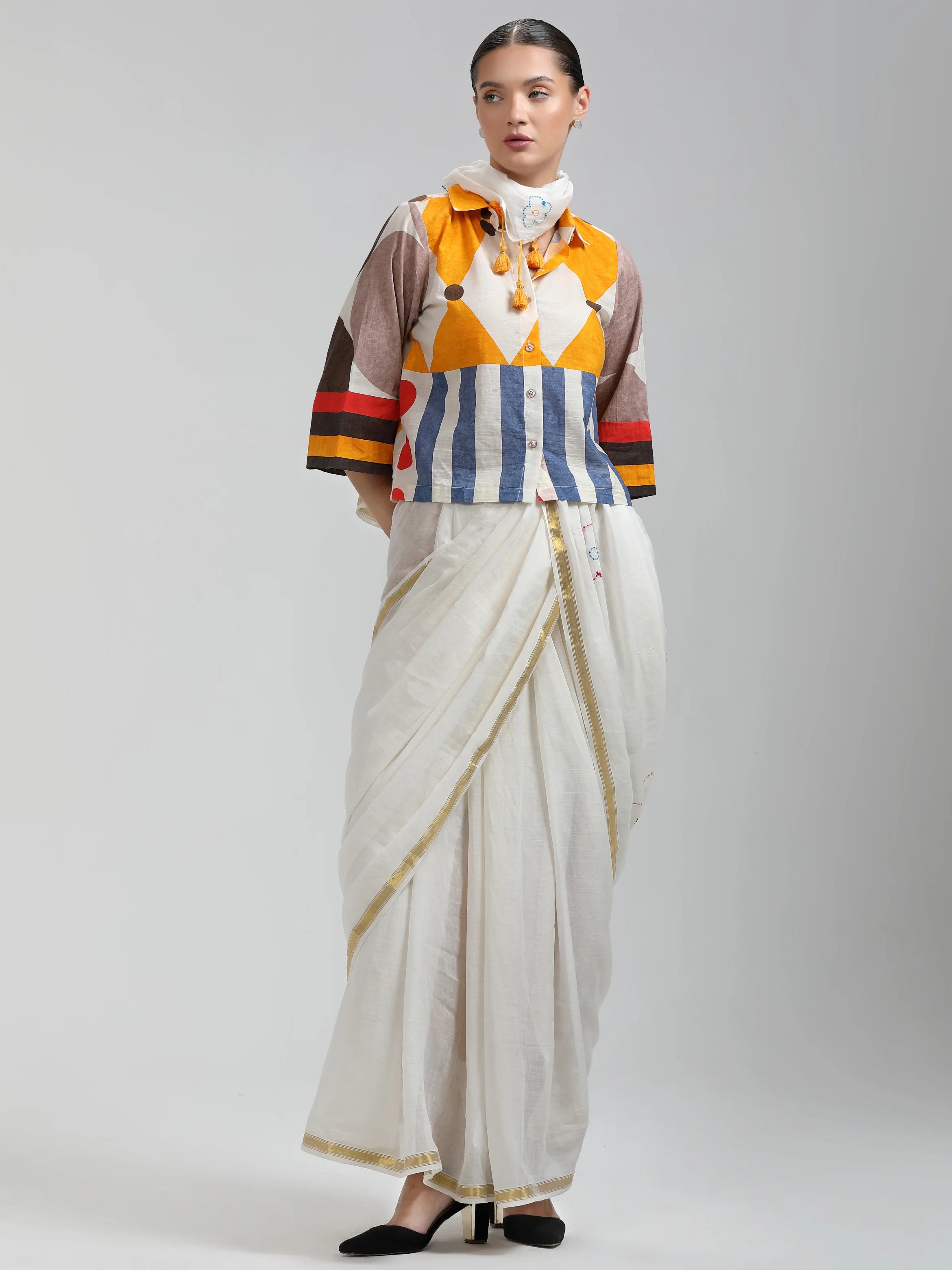 VISCOSE MUL HAND EMBROIDERED LIVA SAREE WITH BLOUSE