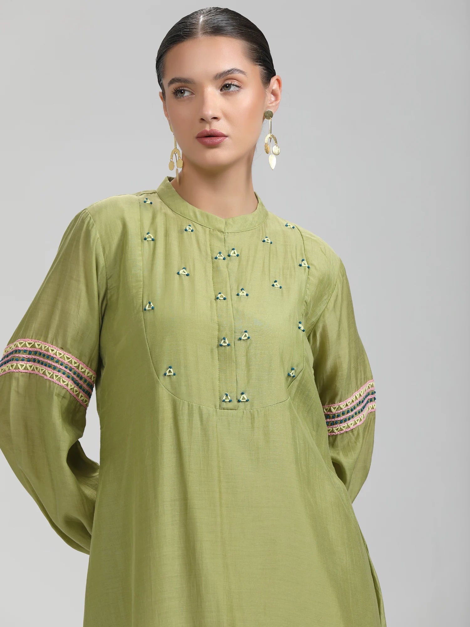 PISTA LIVA LITE HAND EMBROIDERED DRESS