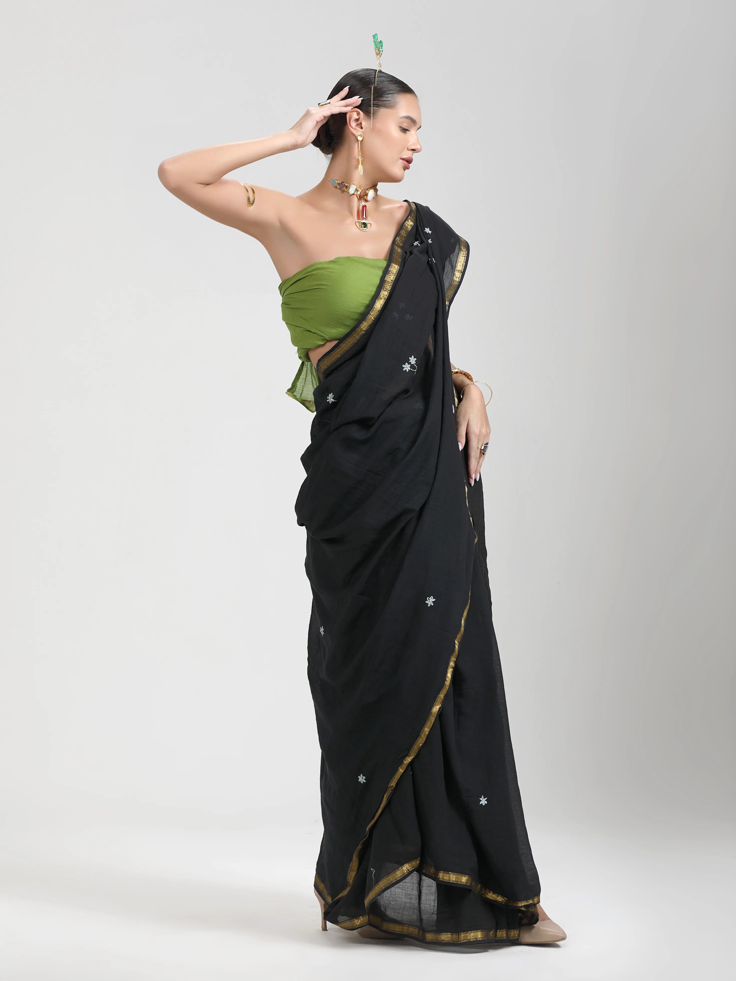 VISCOSE MUL HAND EMBROIDERED LIVA SAREE WITH BLOUSE