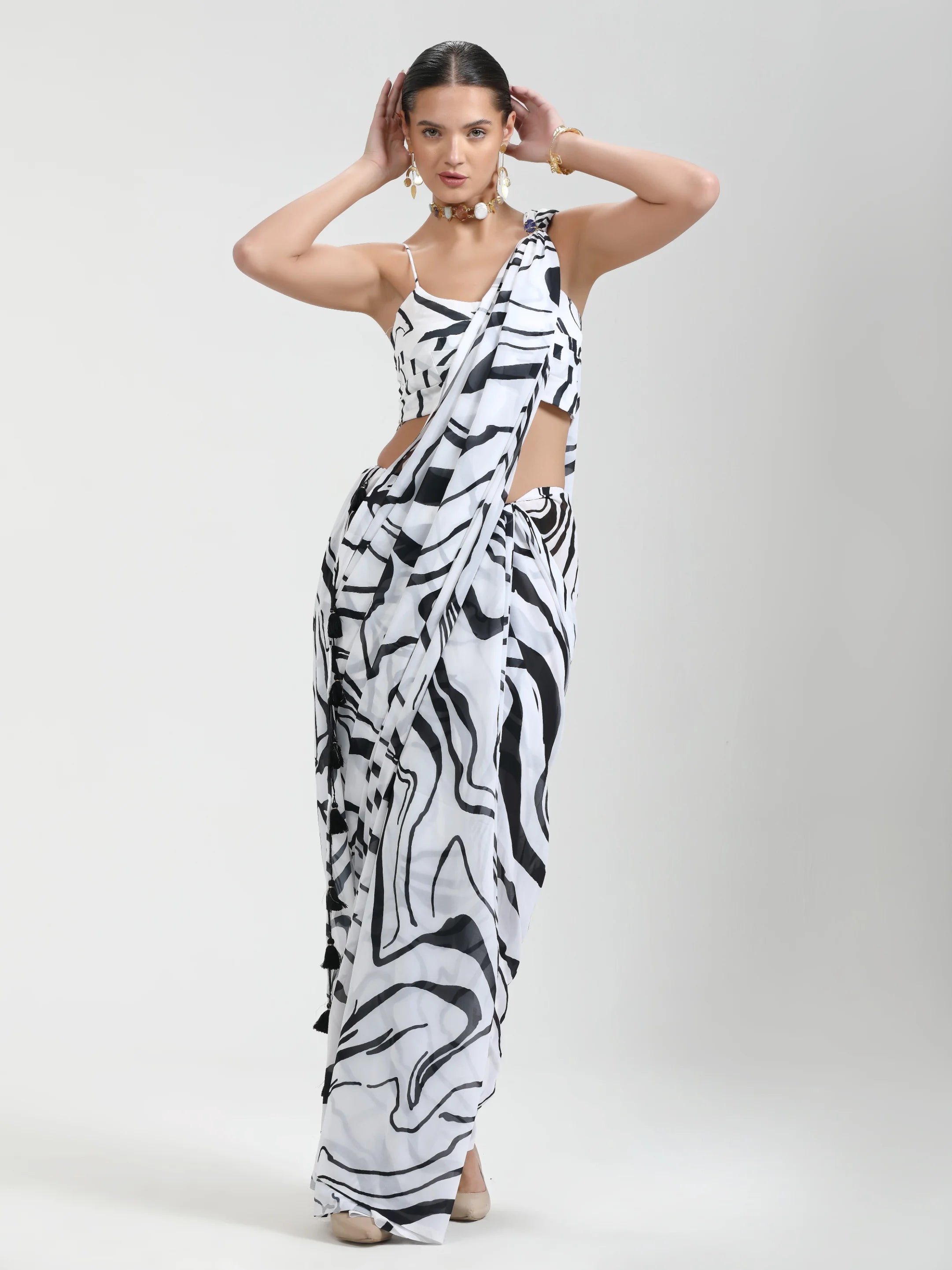 BLACK AND WHITE MONOCHROME DIGITAL PRINTED GEORGETTE SAREE