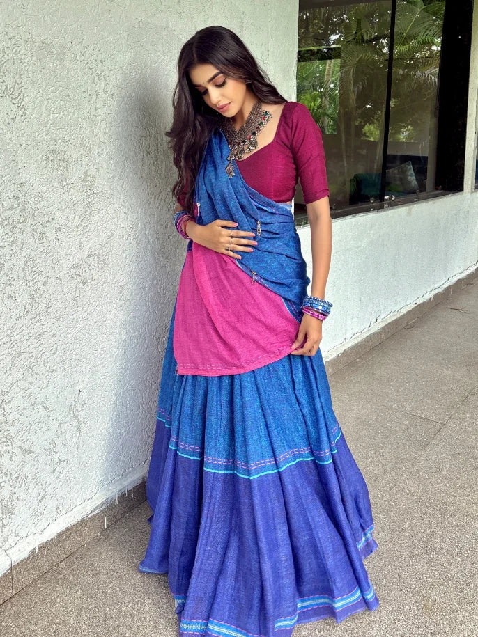 POOJA BARDE IN PINK ZIP DENIM SAREE