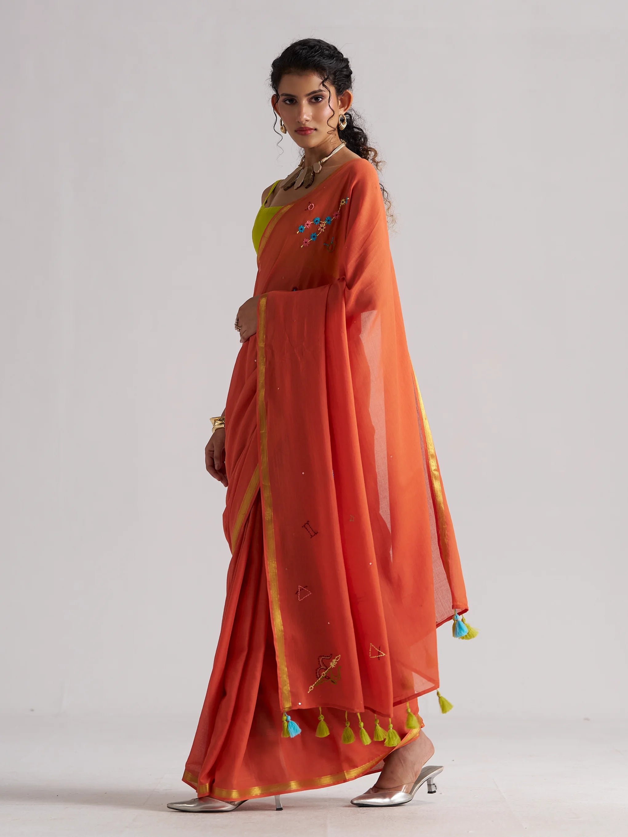 VISCOSE MUL TAURUS CELESTIAL HAND EMBROIDERED SAREE