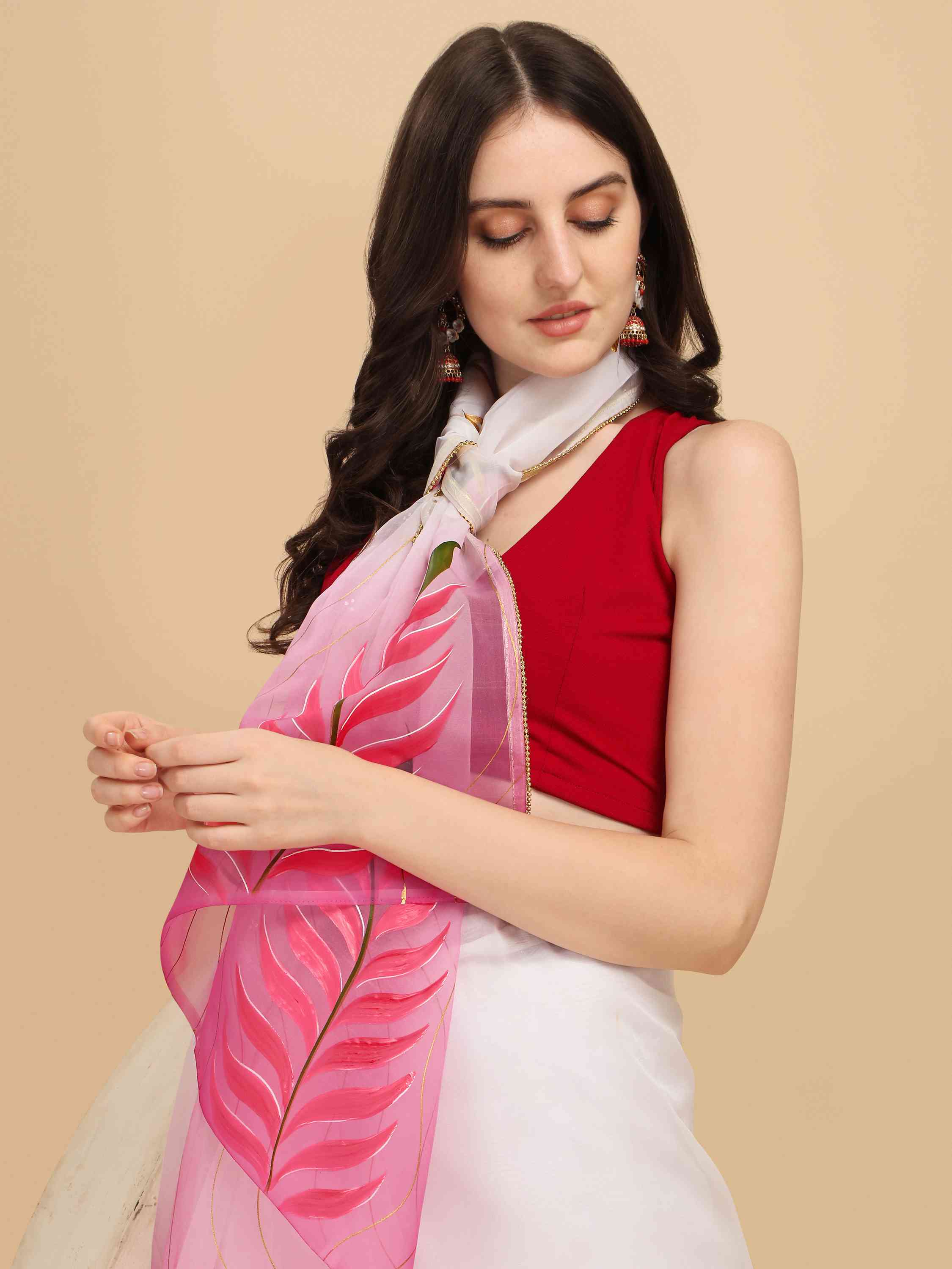 WHITE HAND PAINTED FEEZY ORGANZA SILK SAREE