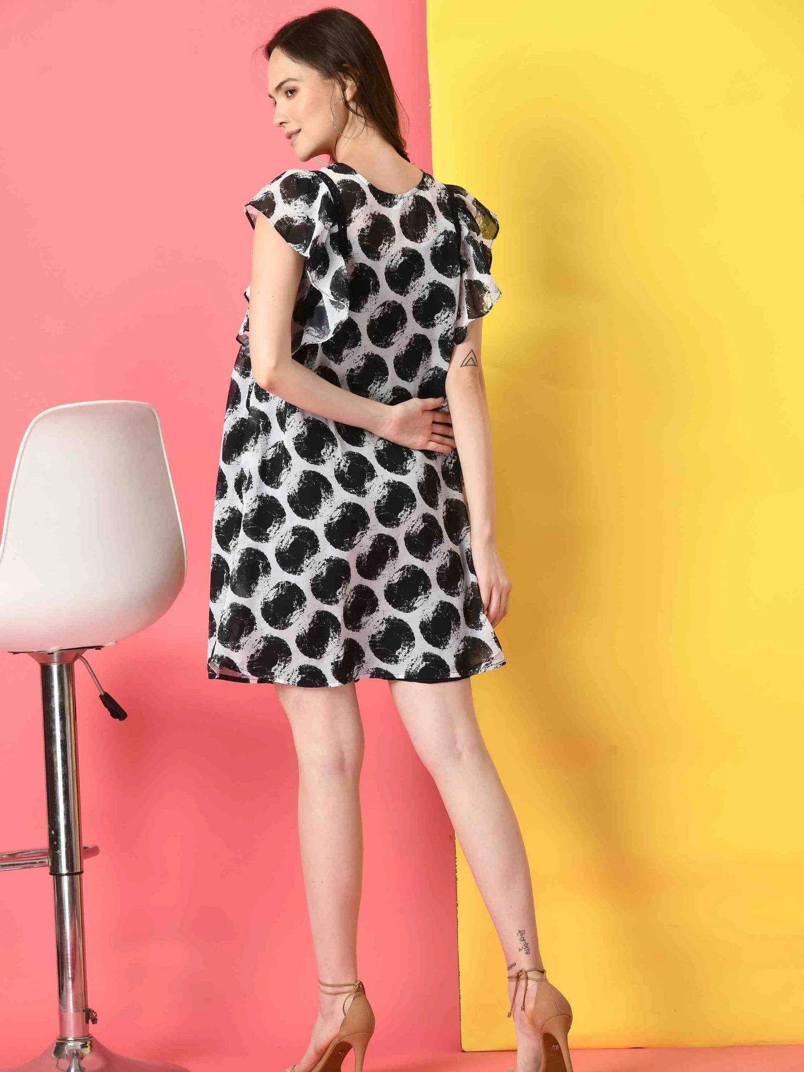 BLACK AND WHITE GEORGETTE DIGITAL PRINTED DRESS