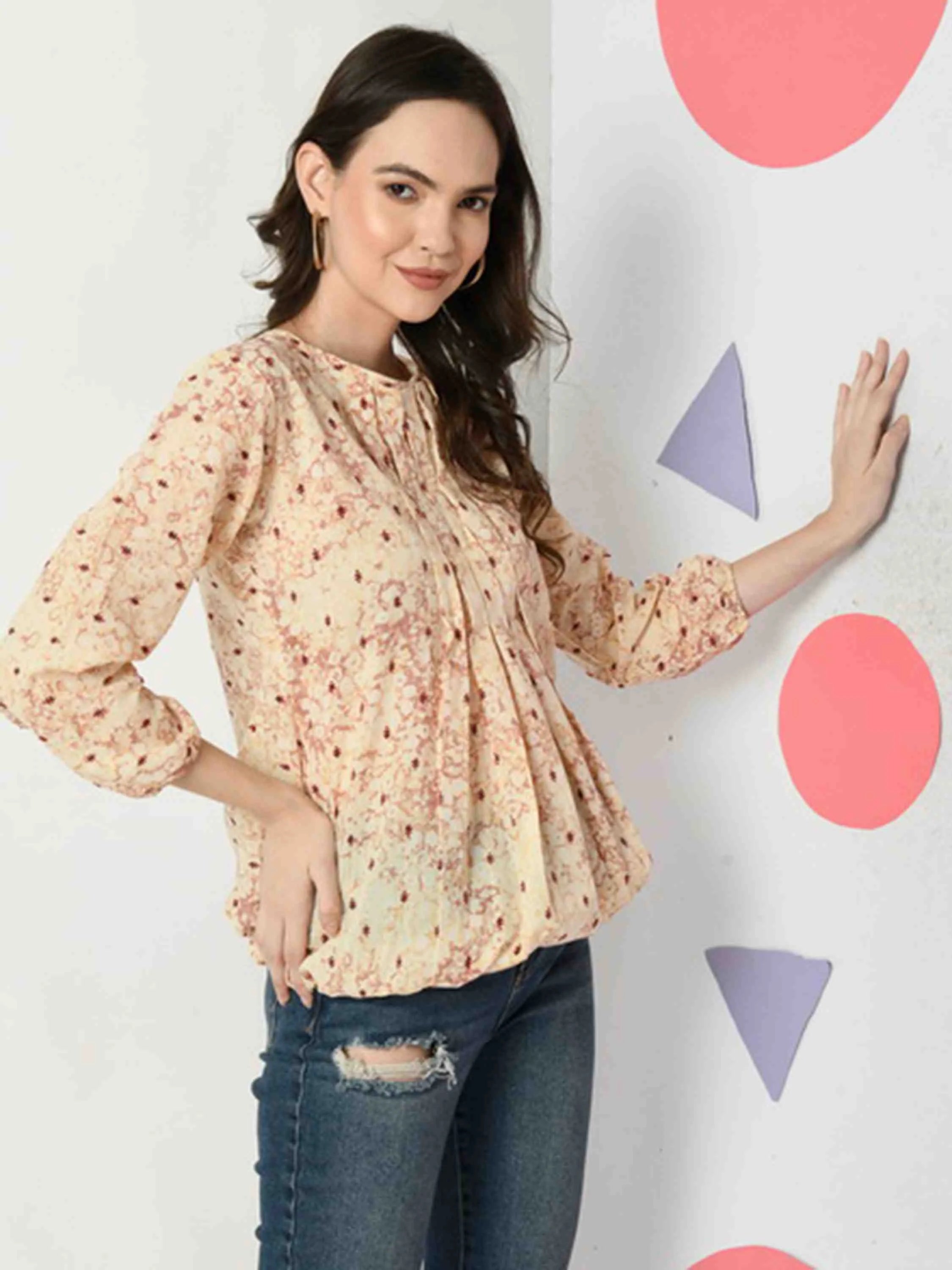 BEIGE CC 5D BUTTI BATIK PLEATED TOP