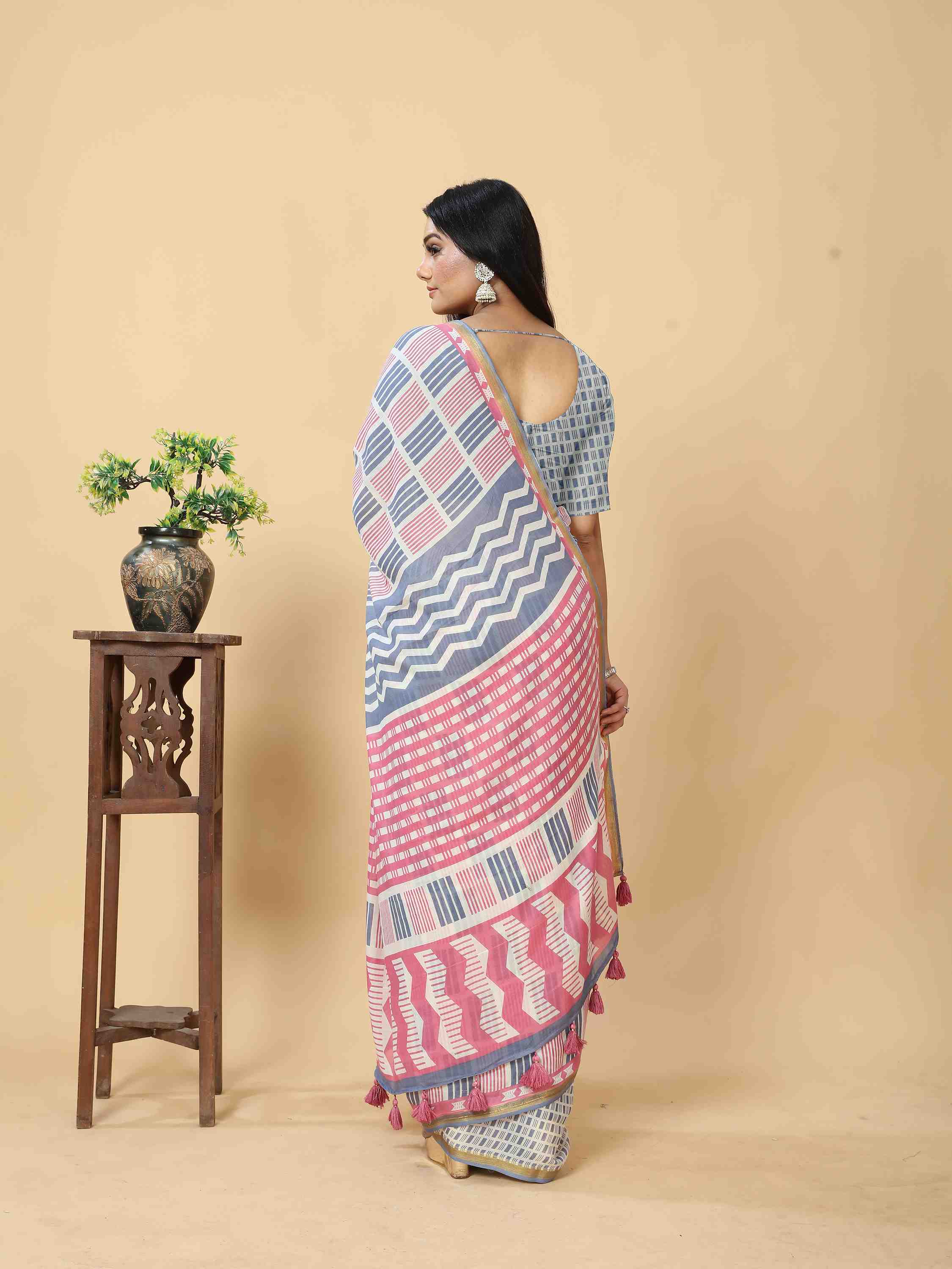 BLUE MODAL MUL CONTEMPORARY PRINTED LIVA SAREE