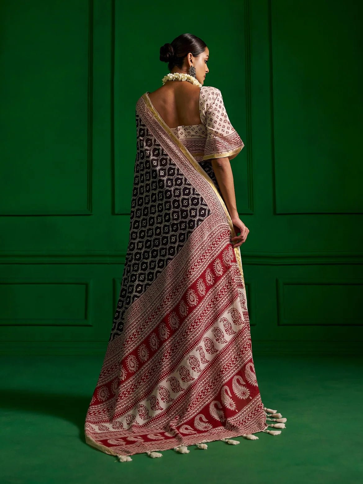 BLACK & RED VISCOSE MUL INDIGO RED BAGH PRINT SAREE