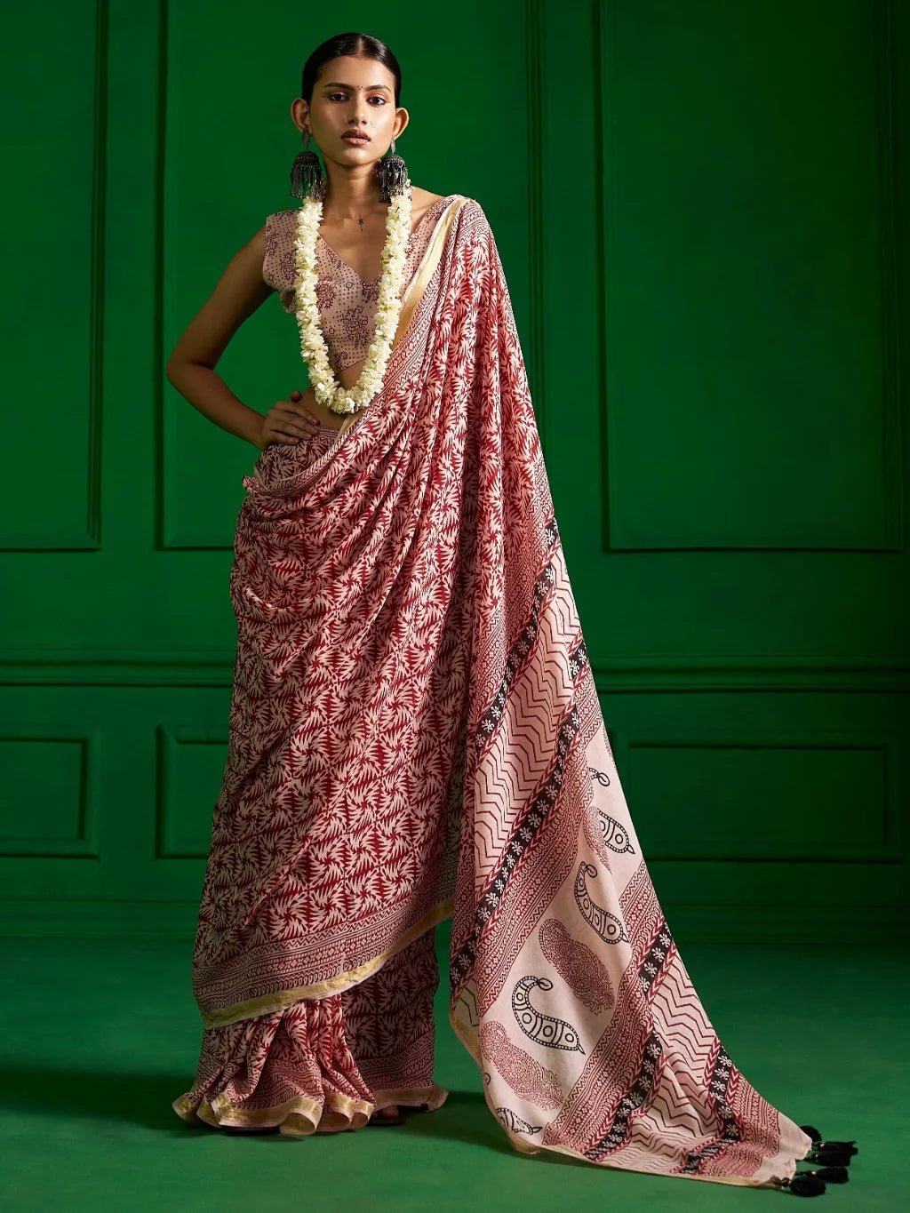 BLACK & RED VISCOSE MUL SCARLET SHADOW BAGH PRINT SAREE