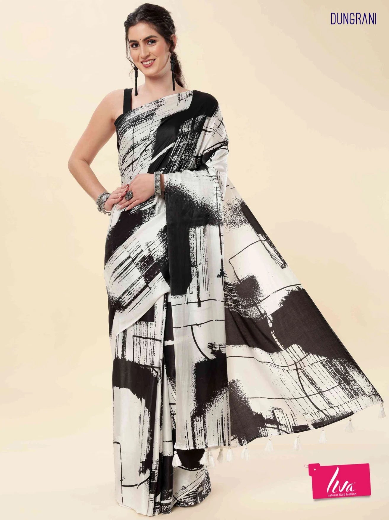BLACK & WHITE MONOCHROME ABSTRACT PRINT SAREE