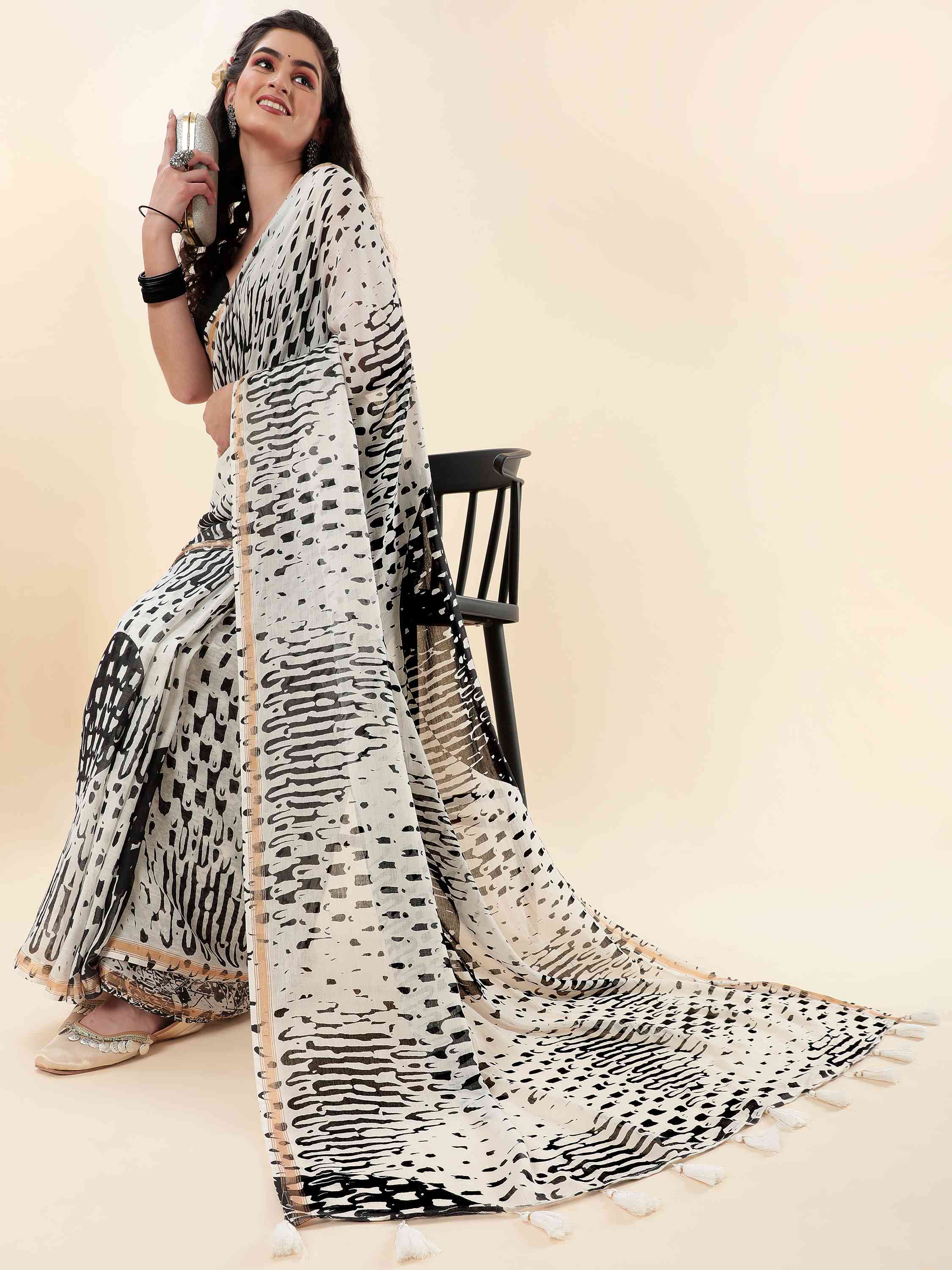 BLACK & WHITE VISCOSE MUL LIVA DIGITAL PRINTED SAREE