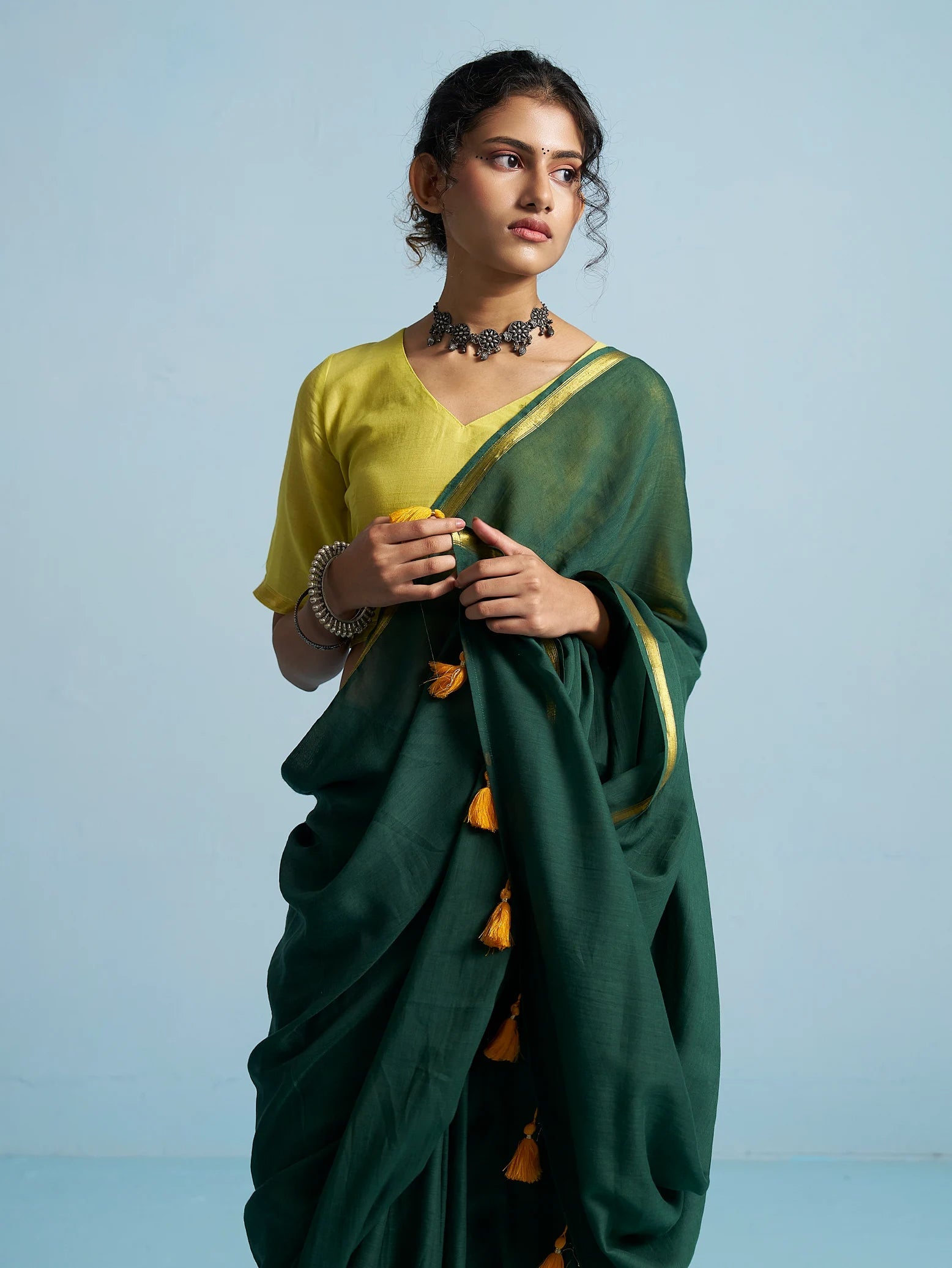 BOTTLE GREEN VISCOSE MUL LIVA SOLID SAREE