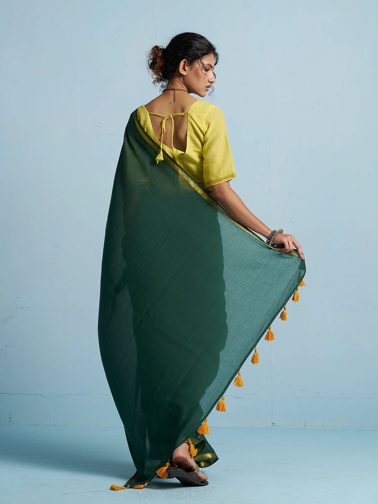 BOTTLE GREEN VISCOSE MUL LIVA SOLID SAREE