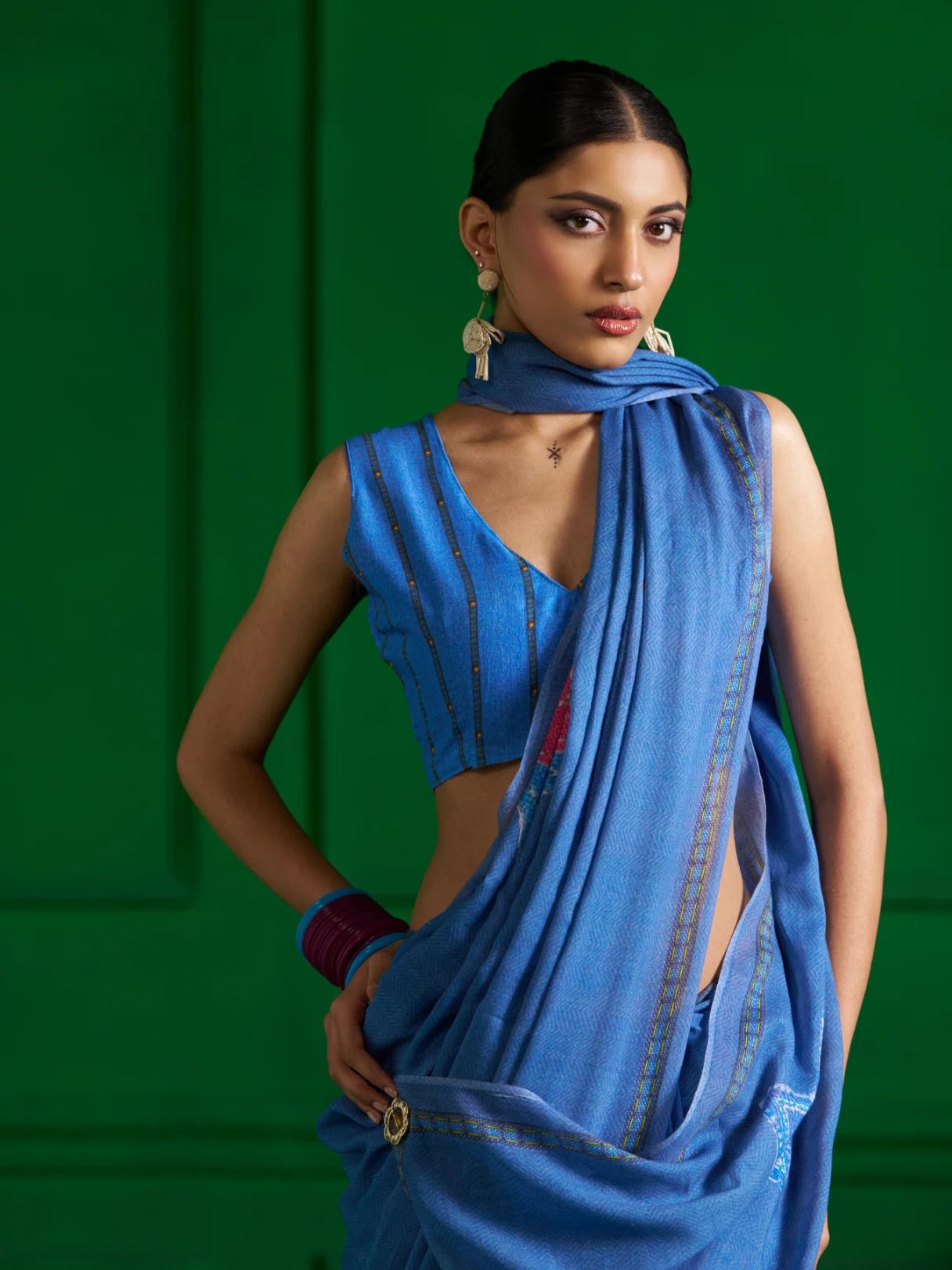BRIGHT BLUE VISCOSE MUL STUD KNOT DENIM PRINT SAREE