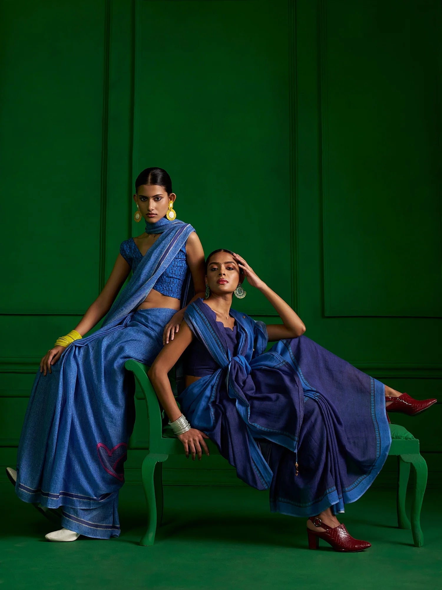 BRIGHT BLUE VISCOSE MUL VINTAGE VIBE DENIM PRINT SAREE