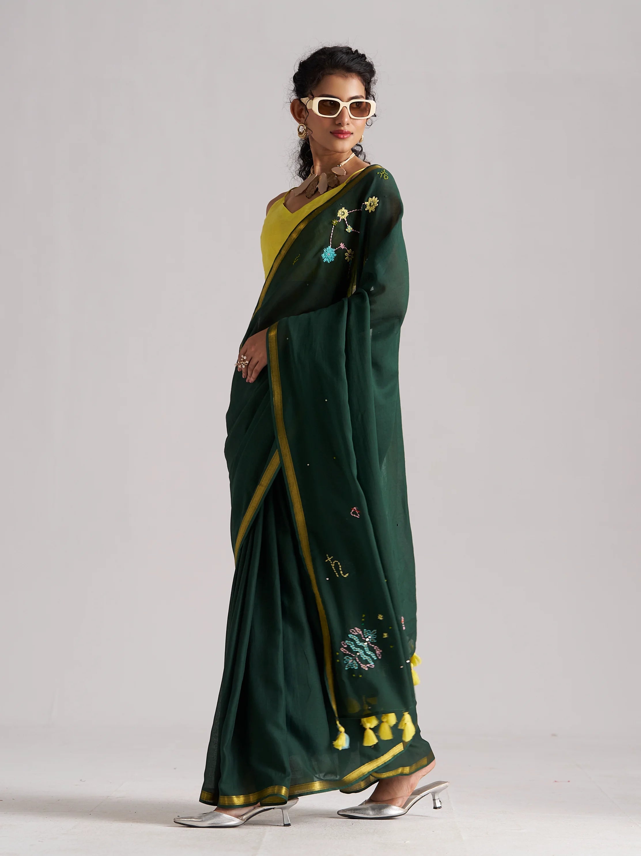 DARK GREEN VISCOSE MUL THREAD WORK SAREES