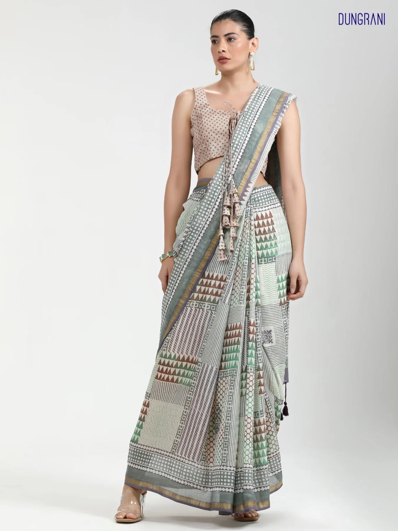 GRAY & WHITE MULMUL COTTON LIVA BLOCK PRINTED SAREE
